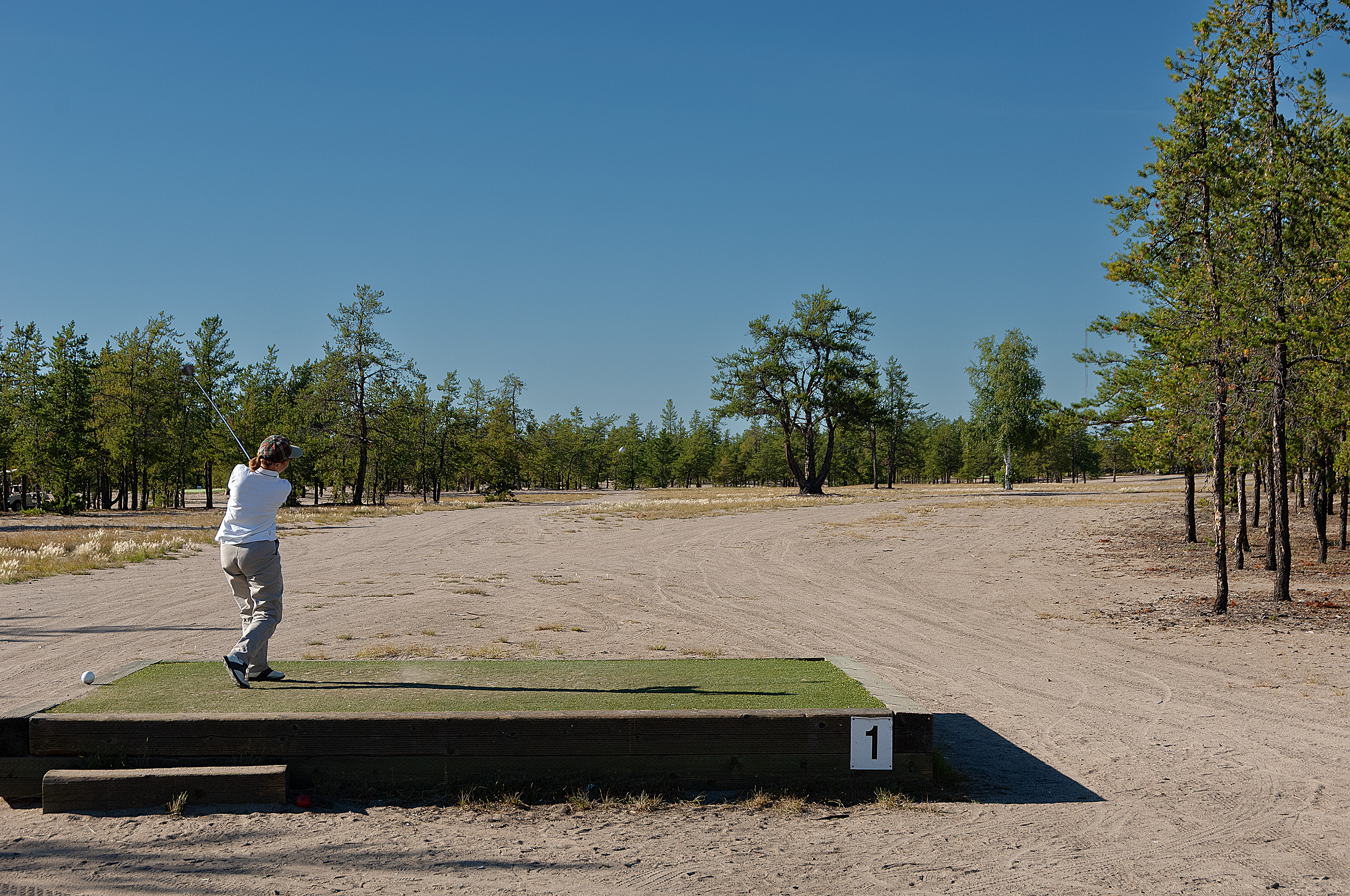 1st hole Yellowknife golf course