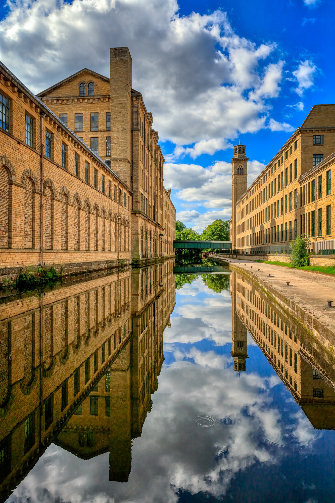 Saltaire, Leeds and Liverpool Canal, UK