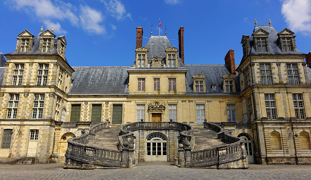 CHATEAU FONTAINEBLEAU