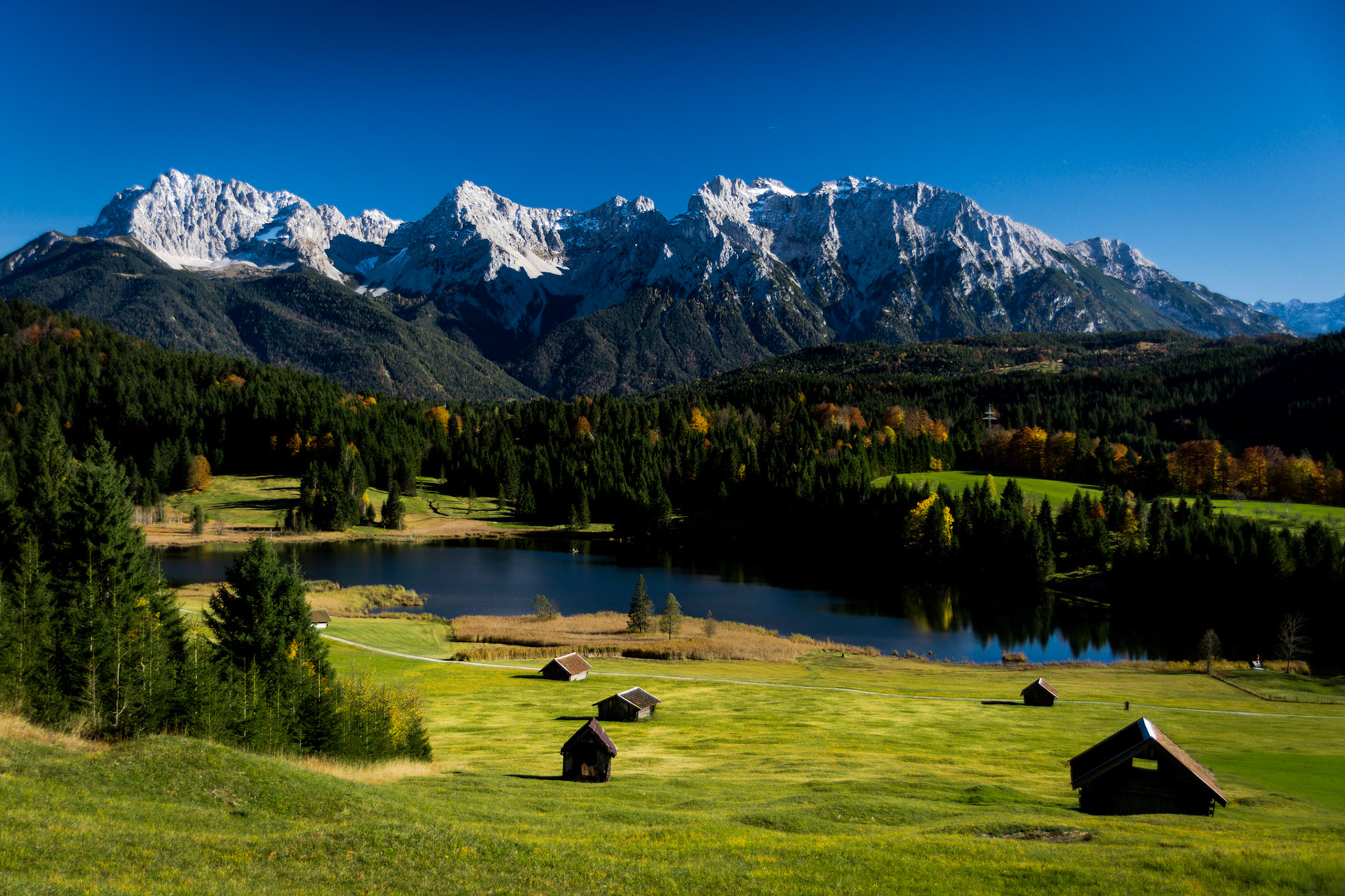 Wagenbrüchsee mit Blick auf Karwendel