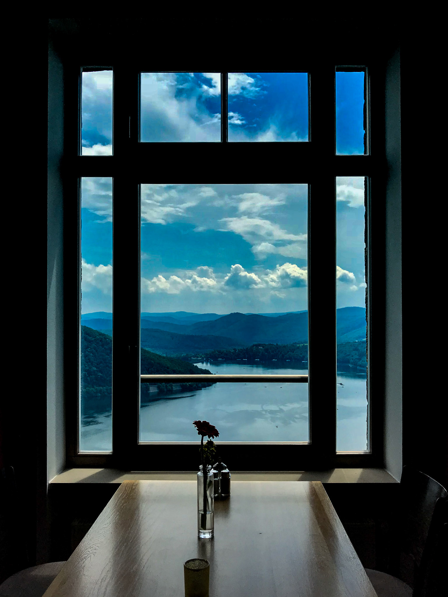 Schloss Waldeck - Blick auf den Edersee