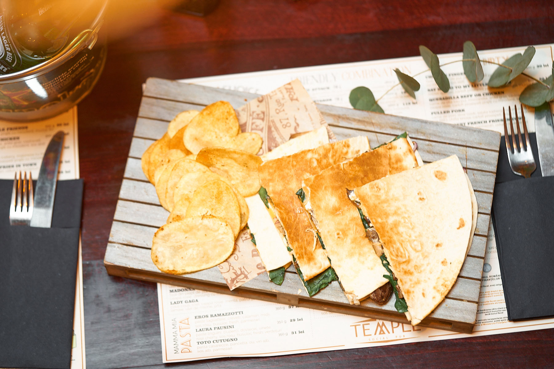 quesadilla vegetala cu chipsuri