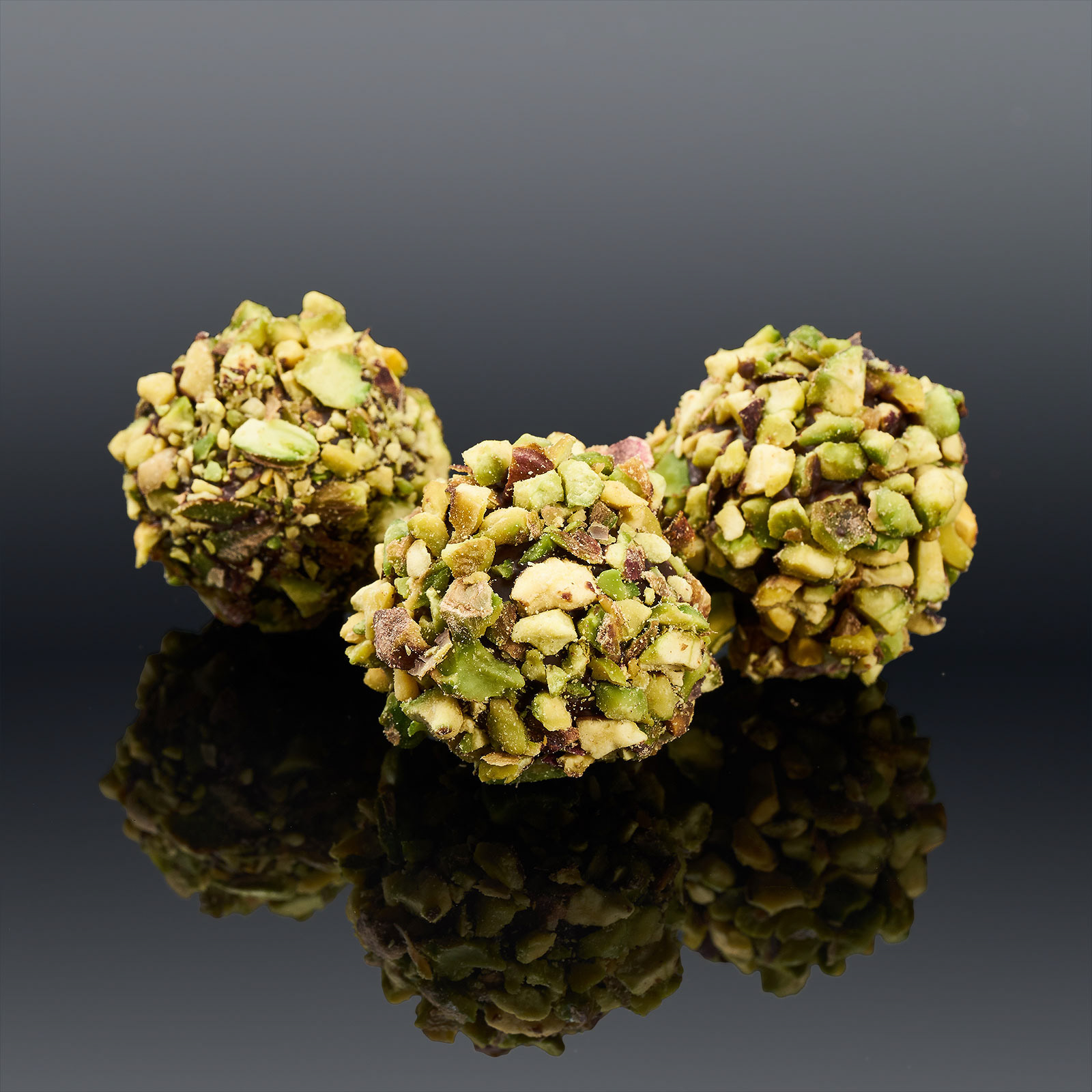 bomboane cu fistic Mamomou