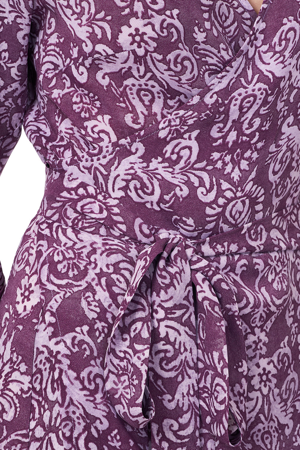 detaliu rochie inflorata violet