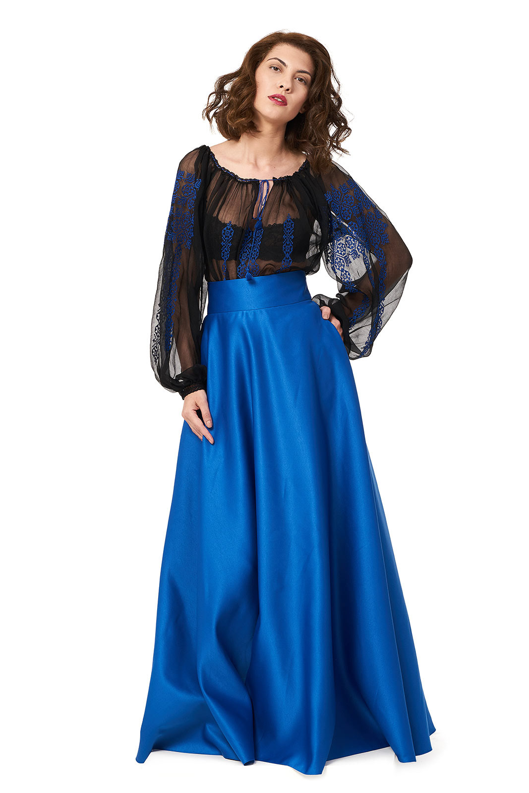 Tinuta negra albastru Straie