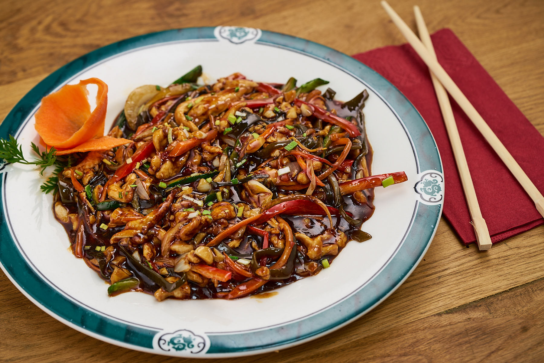 Mancare chinezeasca restaurant Peng You