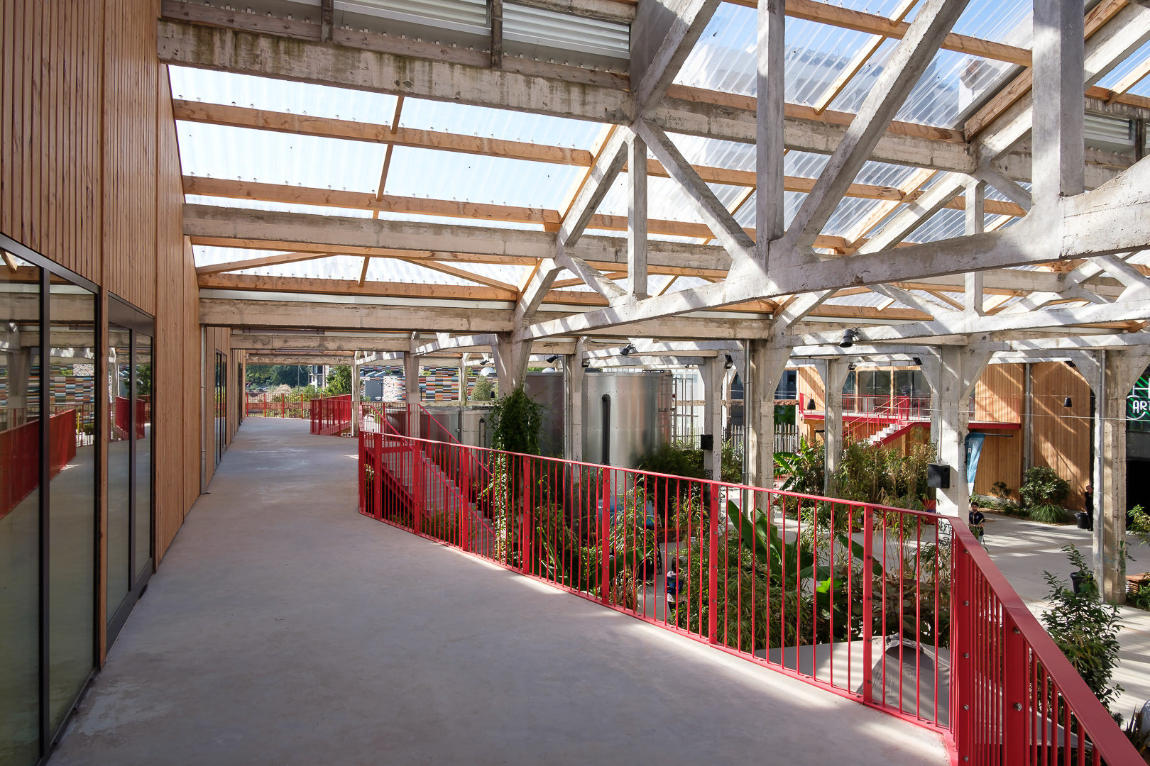 Halles de la Cartoucherie - Oeco architectes