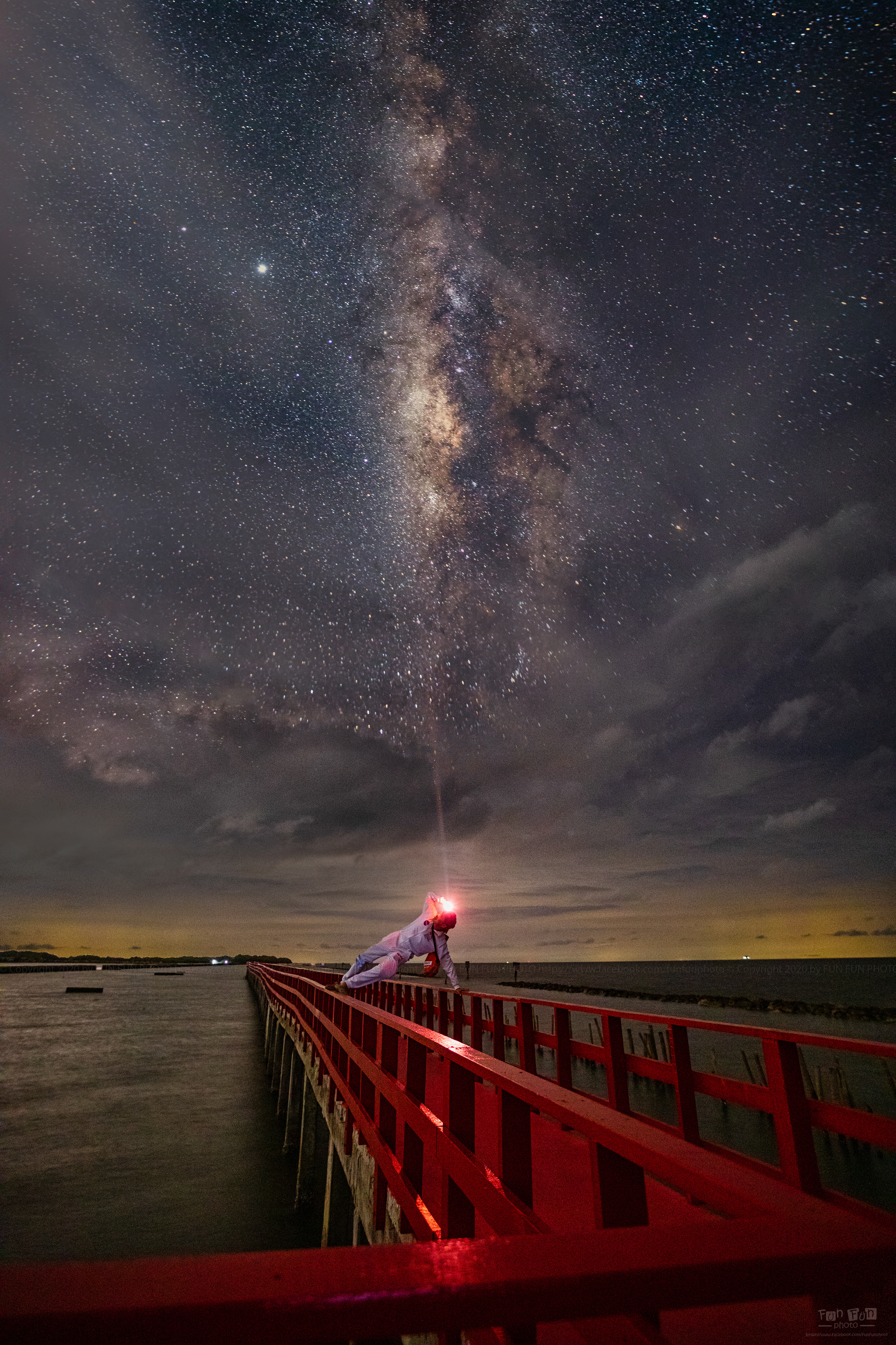 BRIDGES PHOTO CONTEST / SPECIAL PRIZE 2,000 BAHT