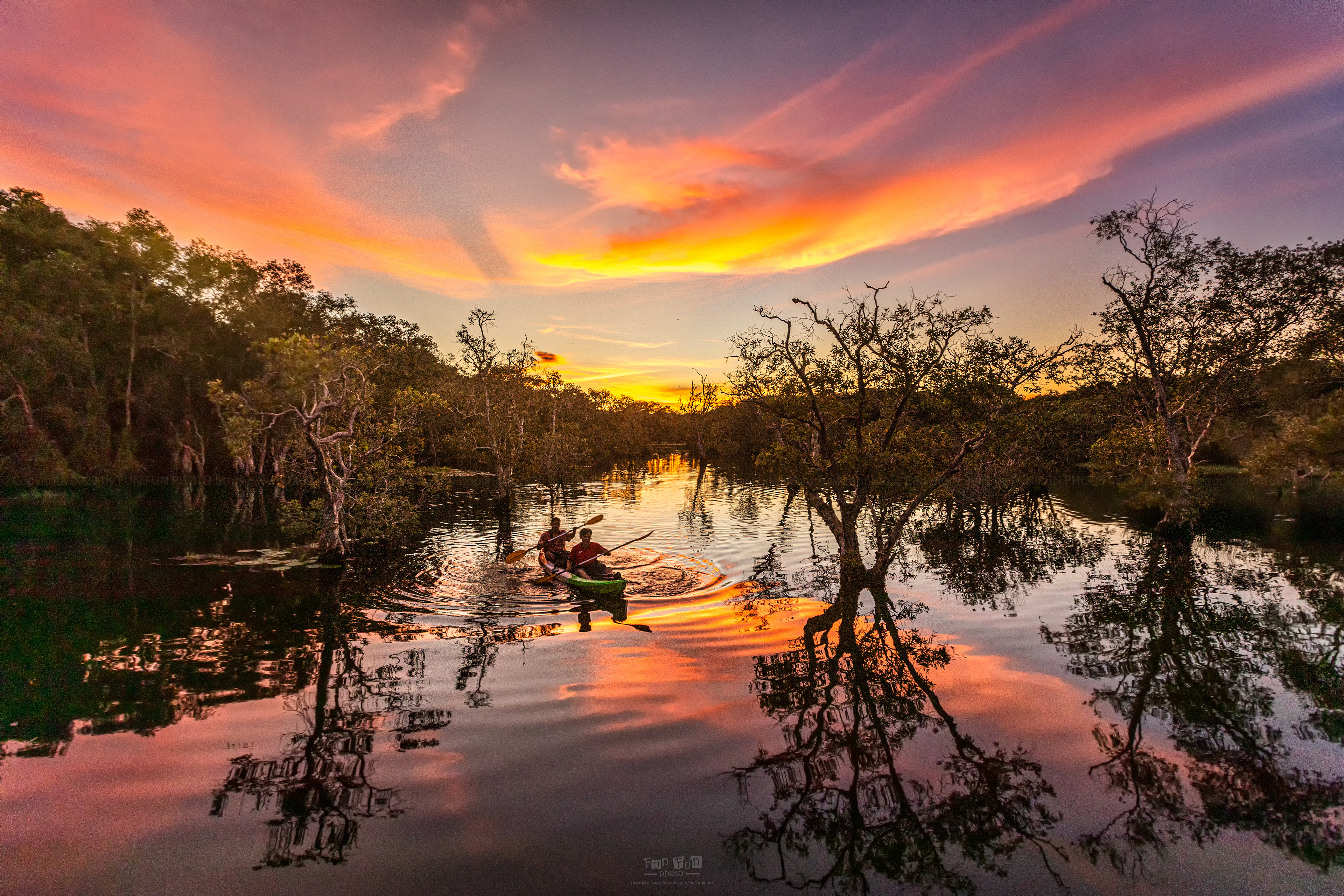 RAYONG PROVINCE, THAILAND PHOTO CONTEST/ HONORABLE MENTION AWARD 3000 BAHT