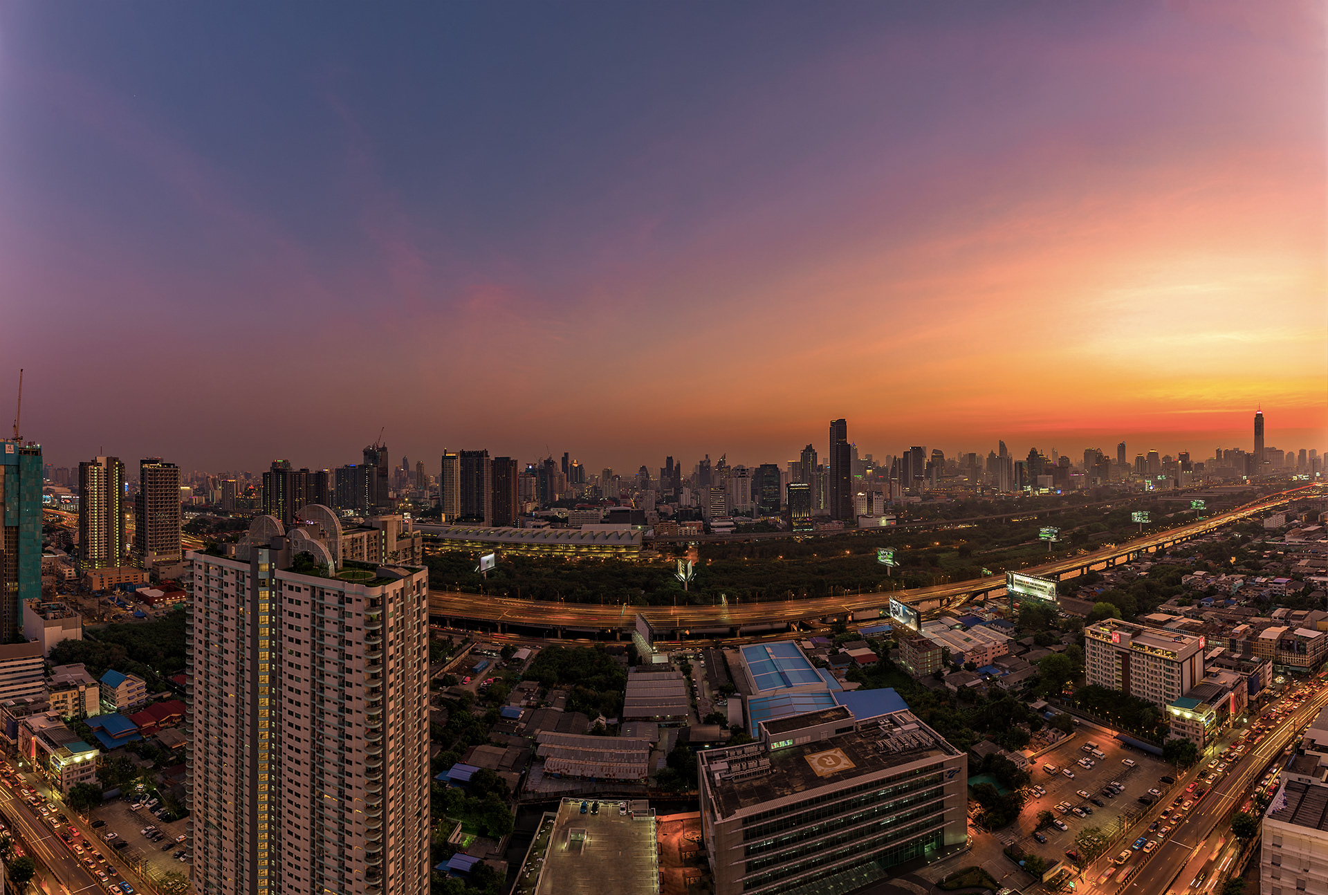 LIVING & INTERIOR PHOTOGRAPHY WORKSHOP " PANORAMIC TWILIGHT " / 1ST PRIZE 5,000 BAHT