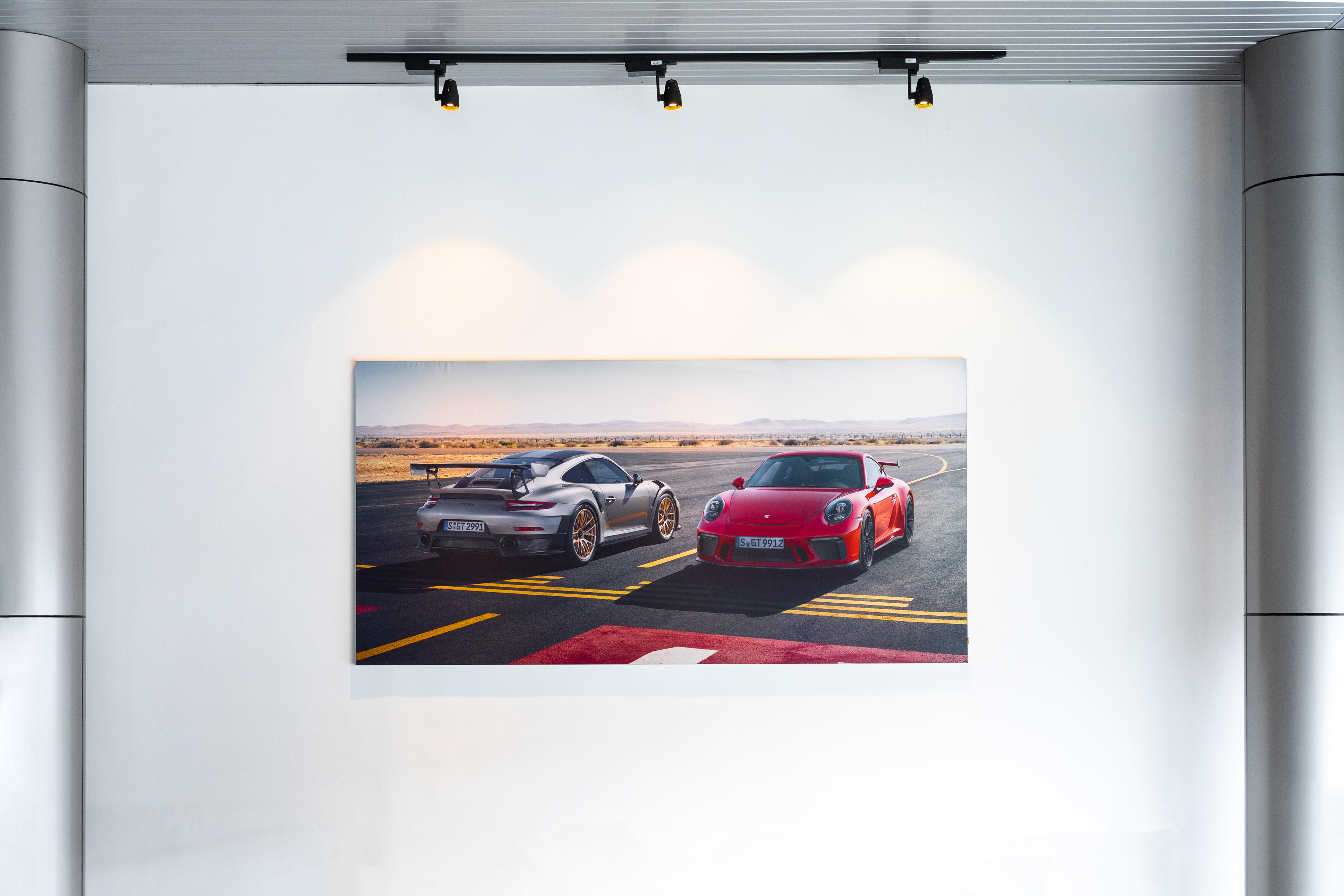 SHOWROOM PORSCHE