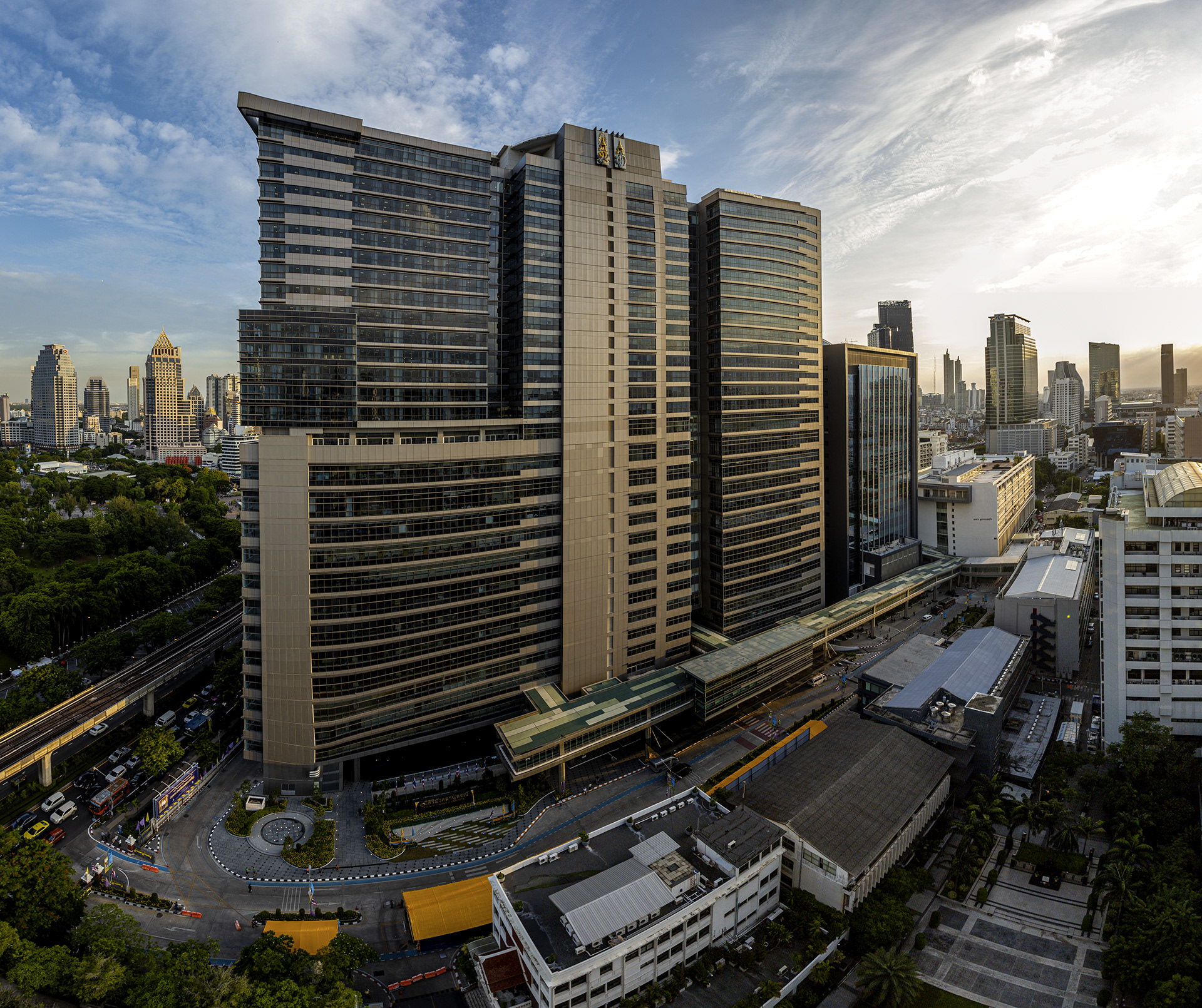 Bhumisiri Mangkhalanusorn Building Chulalongkorn Memorial Hospital