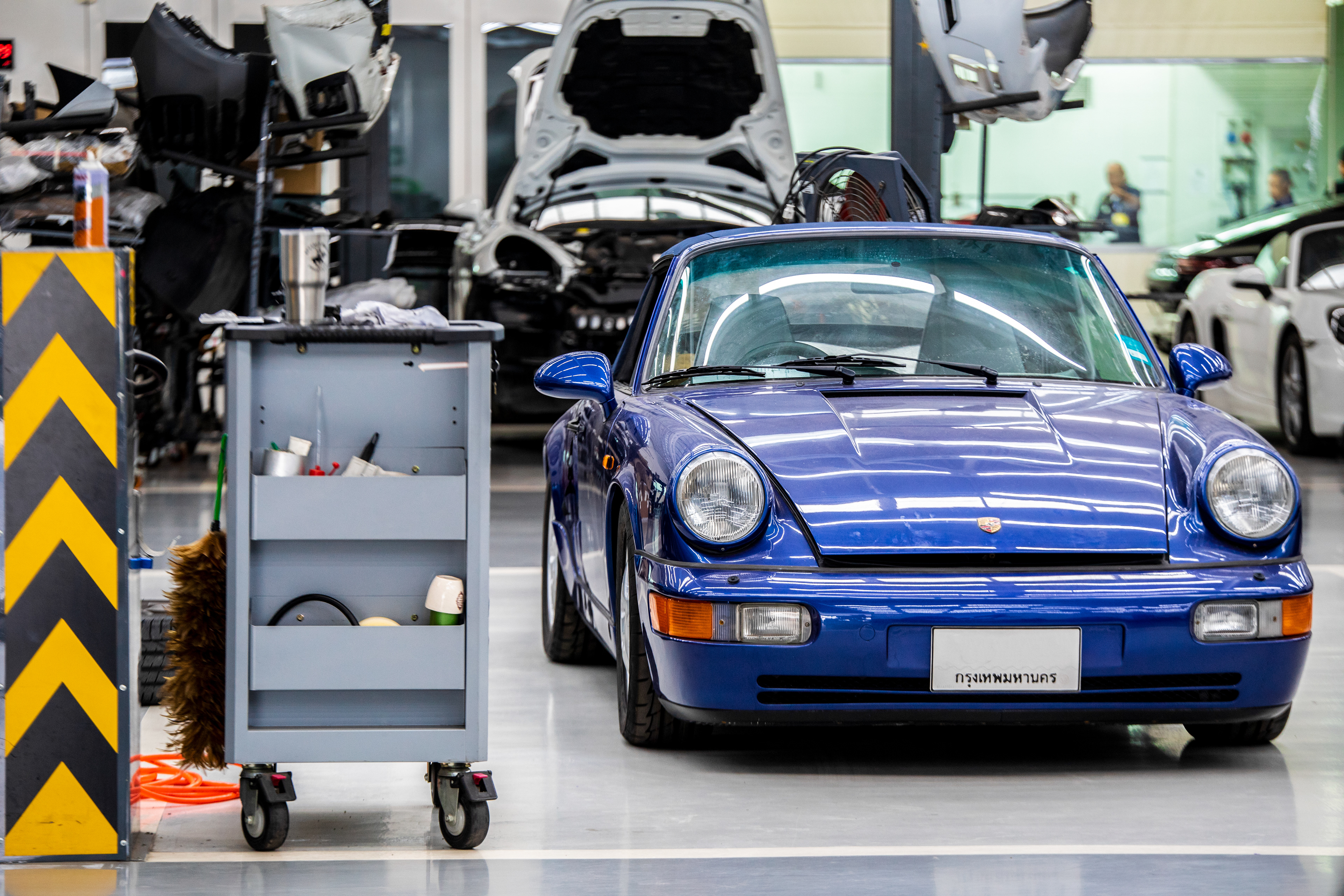 SHOWROOM PORSCHE