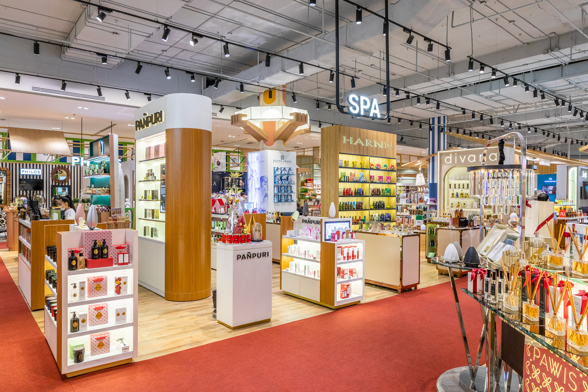 THE LIVING HALL @SIAM PARAGON