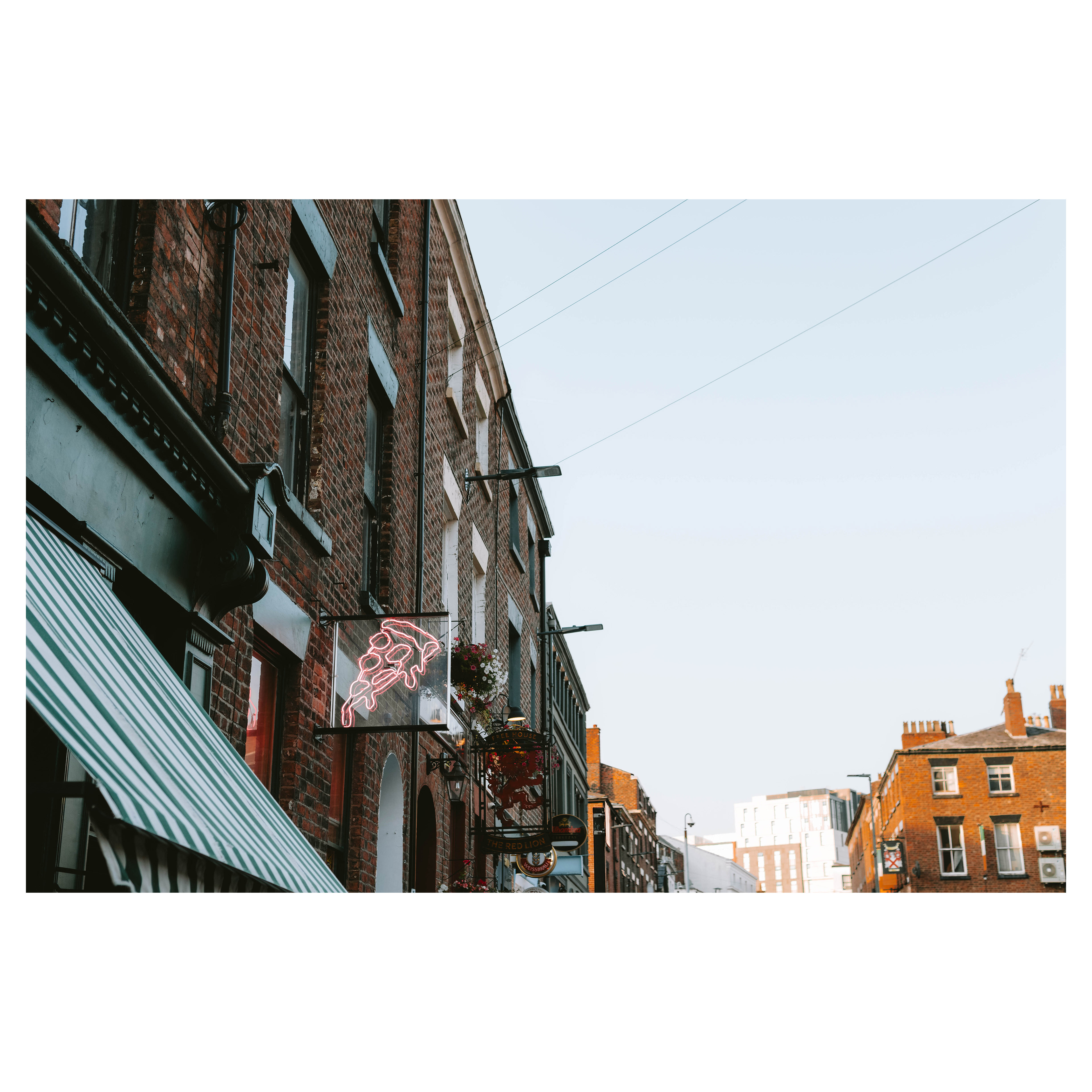 f/2.8 1/400 ISO 100 30mm