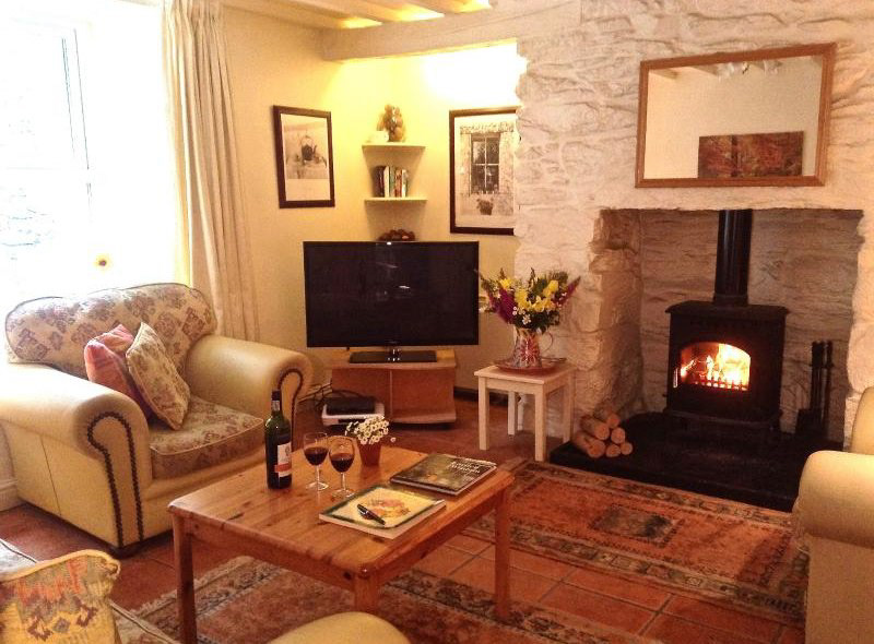 Lounge & Inglenook Fireplace
