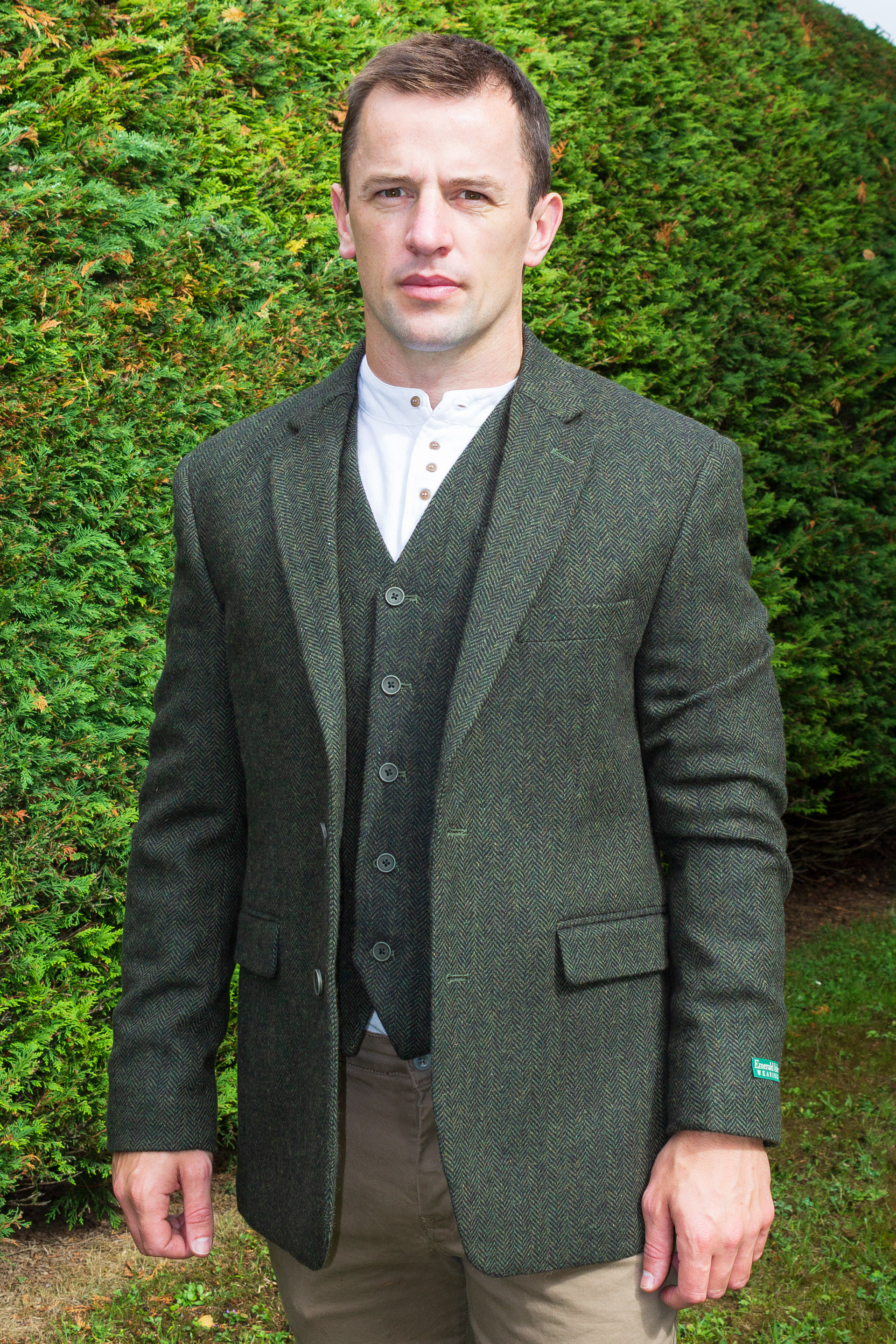 7070 Olive (shown with 6070 waistcoat)