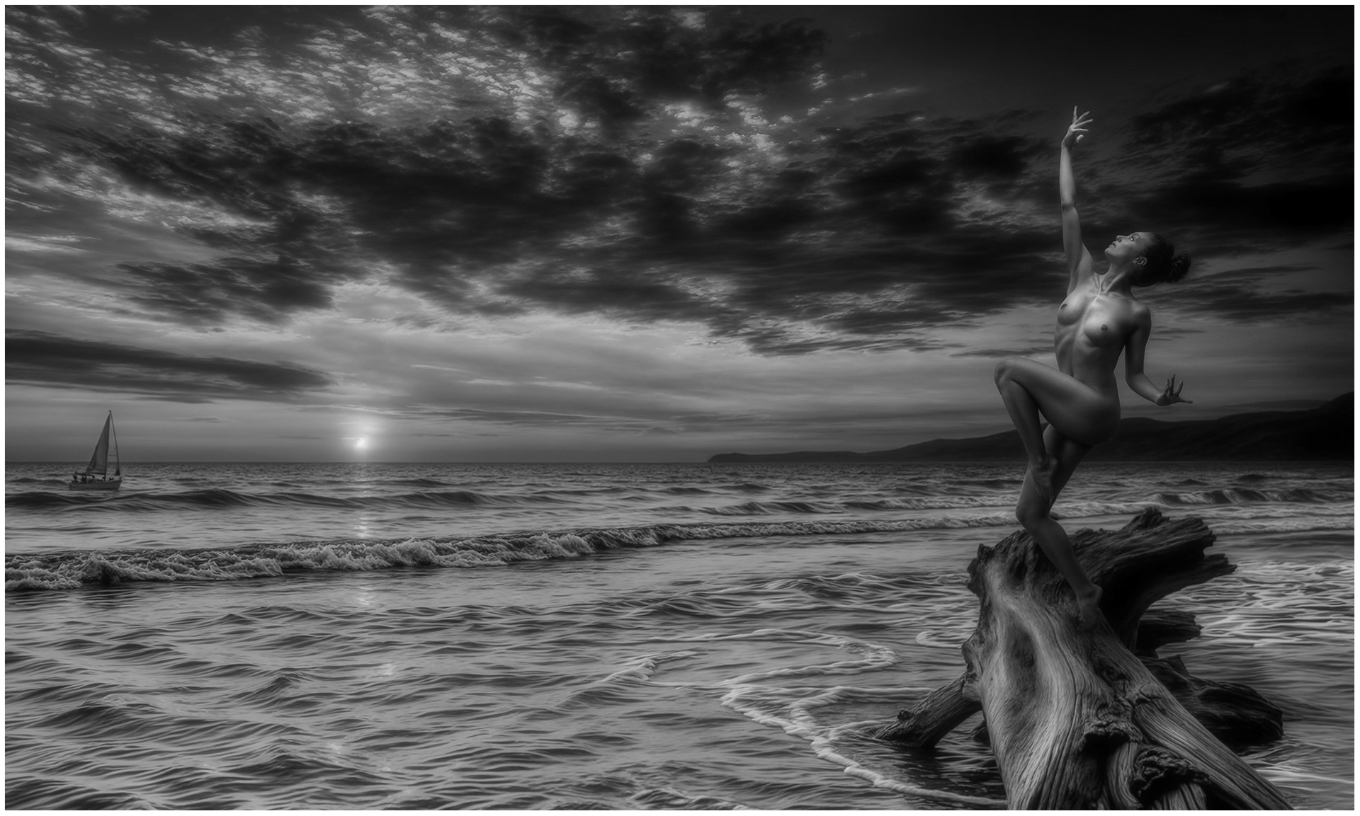 Nudo al tramonto