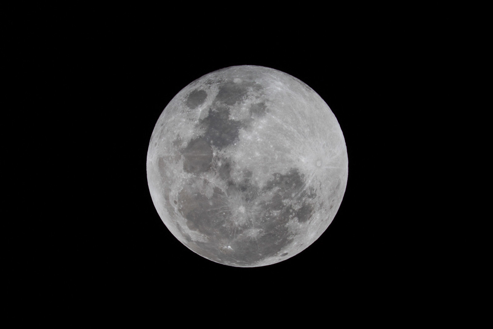 The Supermoon of the super blood blue moon. Shot from Nandi hills, Karnataka