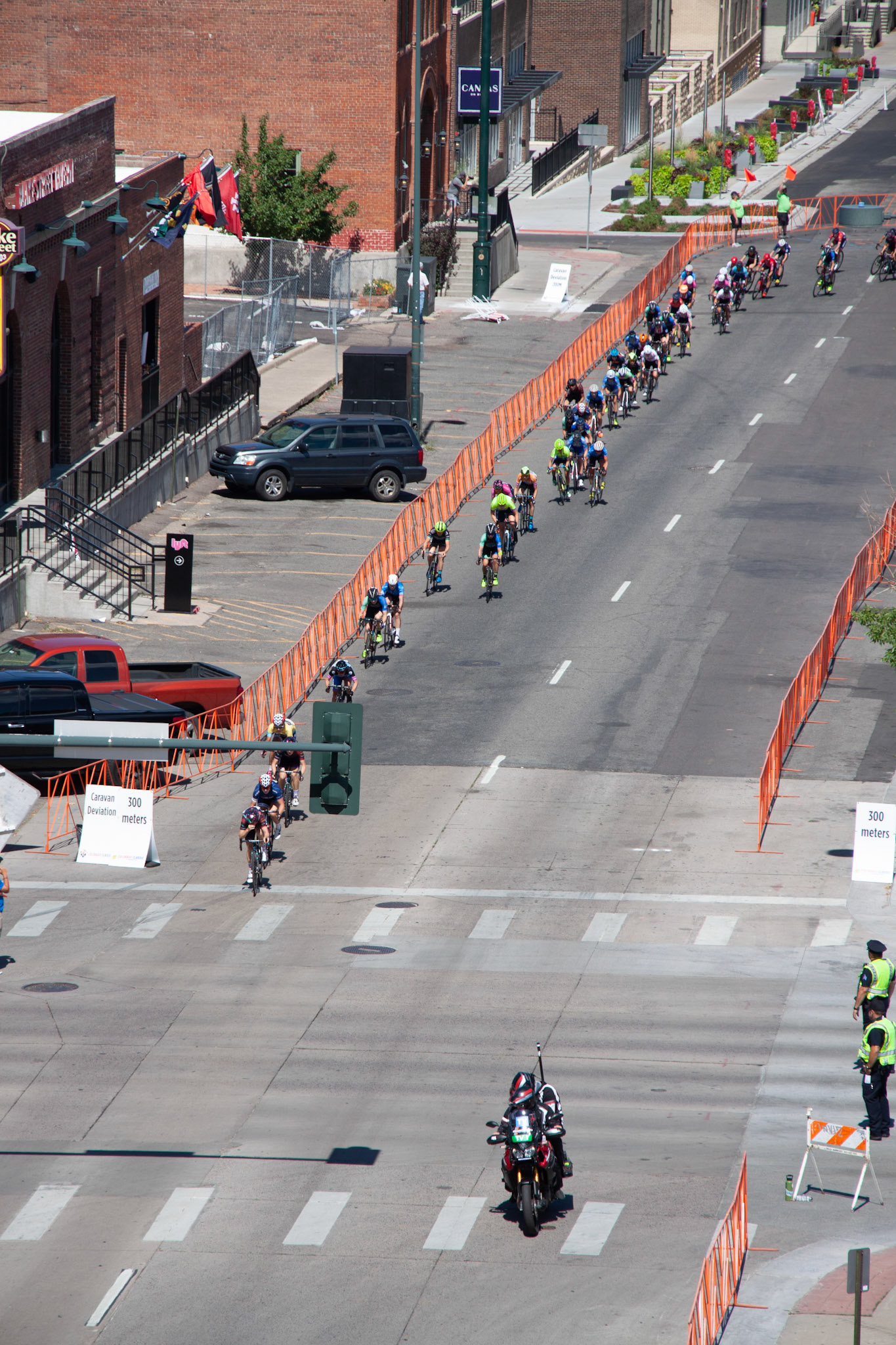Birds eye view of the peloton
