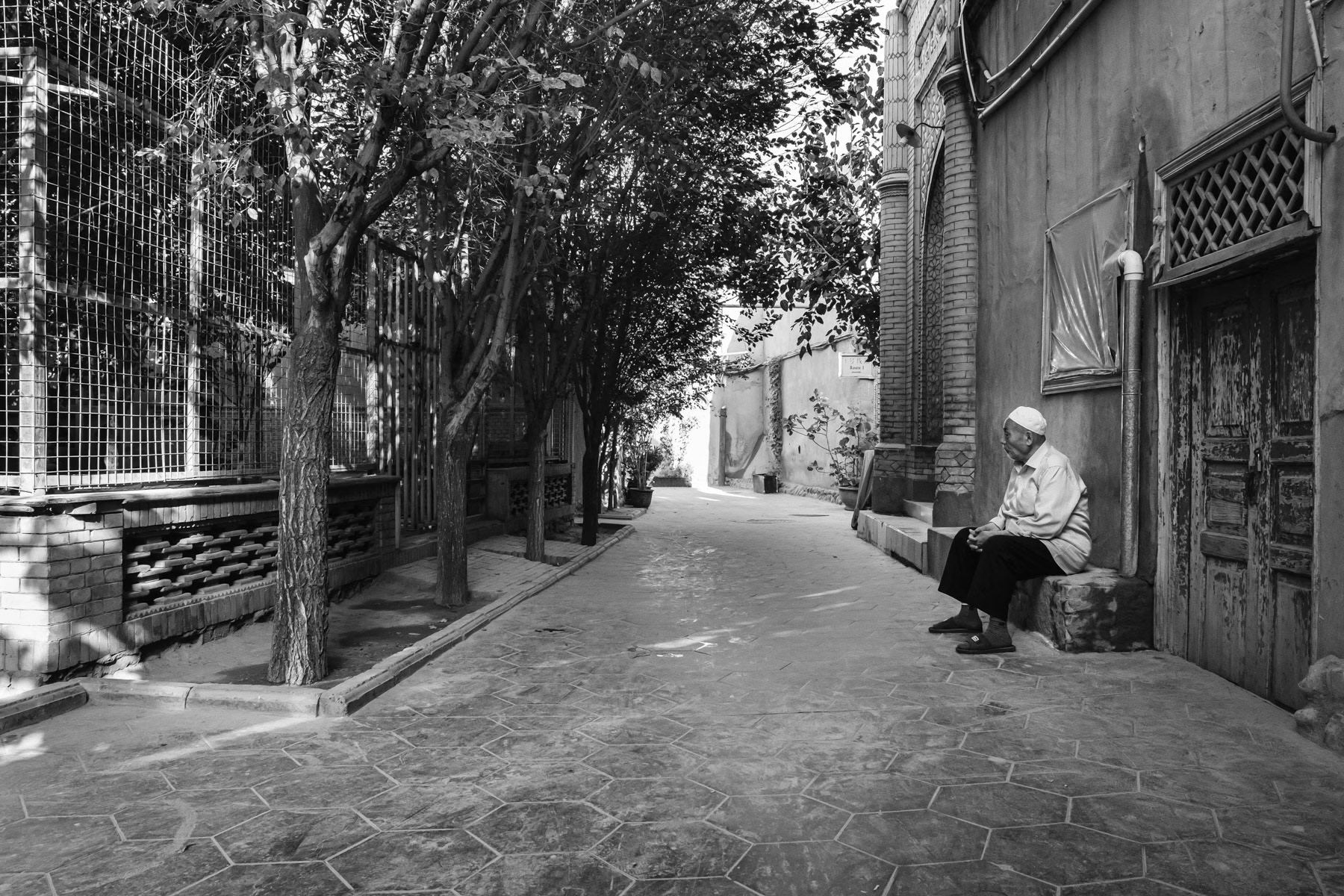 The "new" old town of Kashgar. The old town was completely renovated and rebuilt, many neighbourhoods got razed and replaced by new housing projects keeping the look of the old town architecture. Kashgar has a large majority of Uyghur residents. Xinjiang, China, September 2019