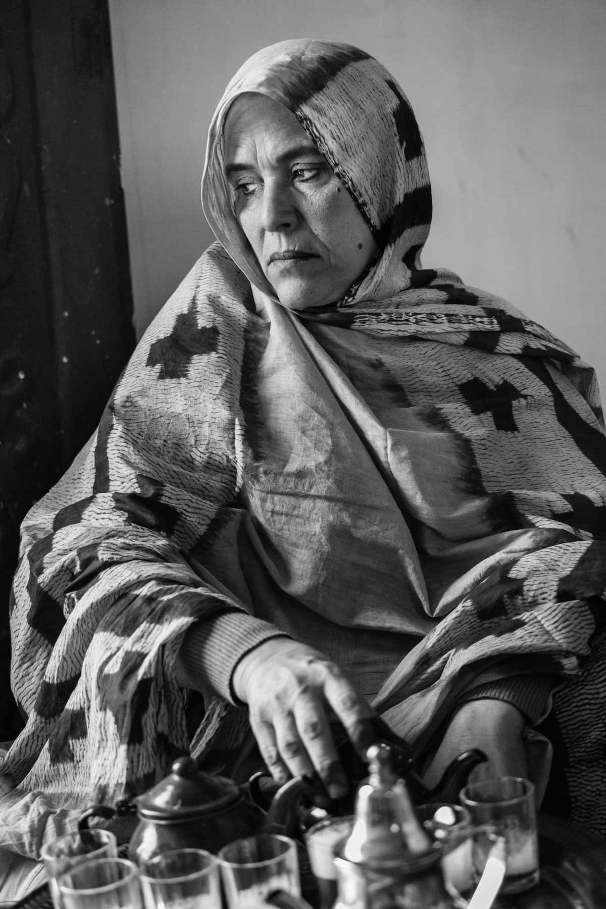 Nuha Abidan, member of the Association of the Families of Sahrawi Prisoners and Disappeared. Her father disappeared in 1976 at the begining of the conflict between Morocco and the Polisario Front. The Moroccan Authorities reported in 2010 that he had died of illness in prison in 1980, but without providing any proof thereof Sahrawi families still seek the full thruth about the exact circumstance of their death and the whereabouts of their remains. Boujdor Refugee Camp, Algeria, October 2021