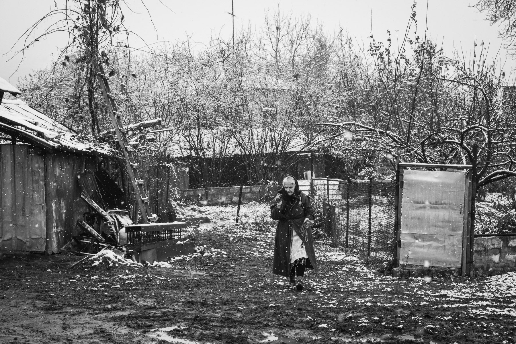 Before the war Kamir Shuka town was located in the center of Nagorno-Karabakh. It is now a border town on the frontline due to a radical change of the geopolitical map and the defeat to Armenian troops during the last conflict. Along the main road leading from the south towards Shushi and the capital Stepanakert, Kamir Shuka is of the utmost strategic importance and was subject of heavy fighting and shelling until the cease-fire. Mostly men and few elderly remain in town, police patrol the town, Russian forces establish field bases, most houses are badly damaged and locked and most of the population is displaced in Stepanakert or Yerevan. Kamir Shuka, Nagorno-Karabakh, December 2020