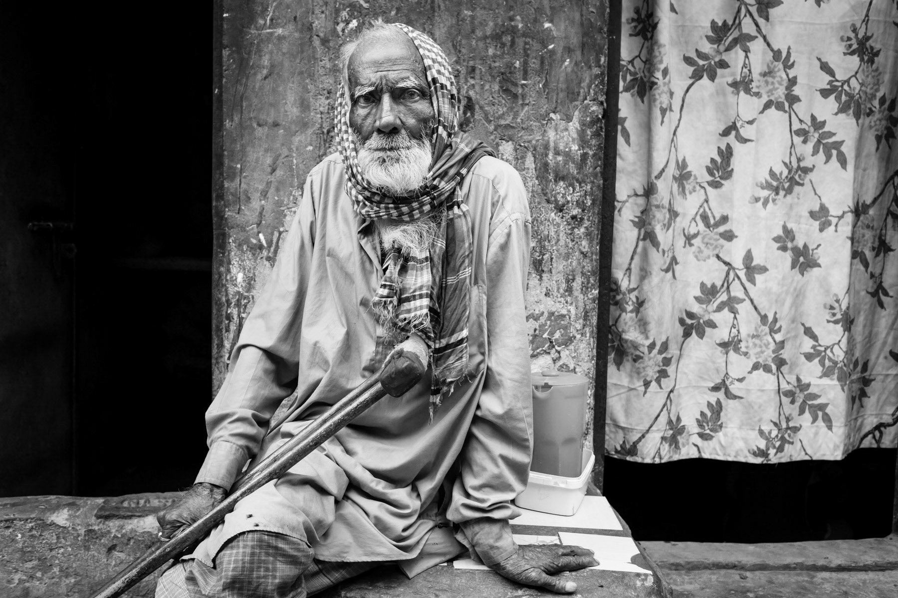 Eldery stateless Bihari in Geneva Camp, Mohammadpur in Dhaka, Bangladesh, December 2015