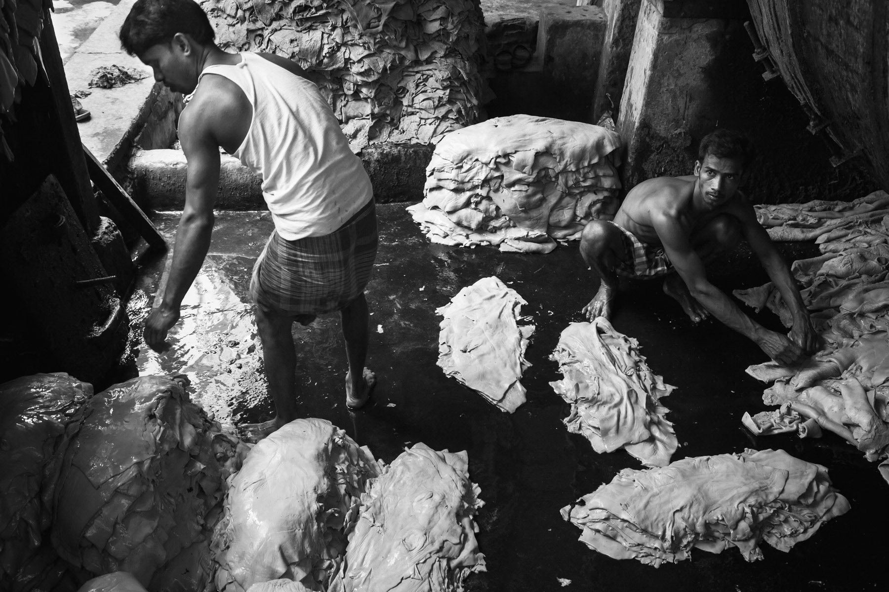 Skin processing for the production of leather, Hazribagh tanneries, Dhaka, Bangladesh, October 2014