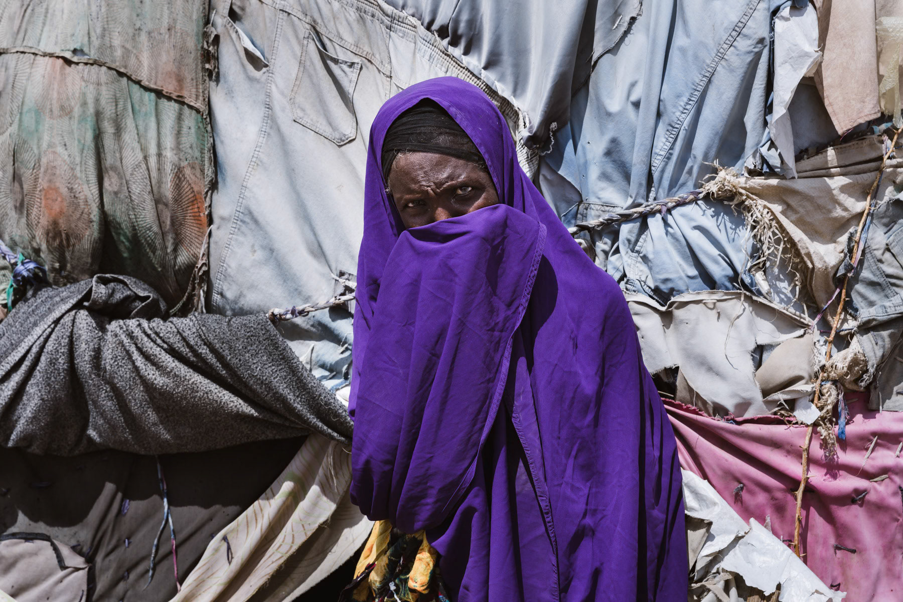 Displaced pastoralist settled near the capital of Somaliland after having lost their livestock and livelihood after 4 years of severe drought. Stambul IDP camp, Hargeisa, Somaliland, October 2017