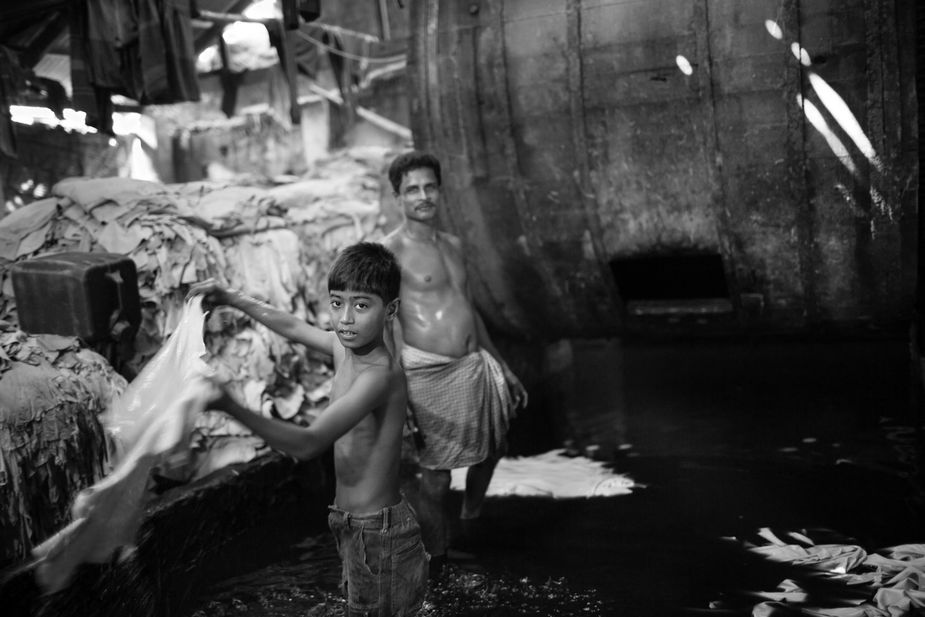 Toxic hexavalent chromium is widely used as tanning agent, causing serious health problems such as skin and respiratory diseases. Hazaribagh tannery, Bangladesh, October 2014