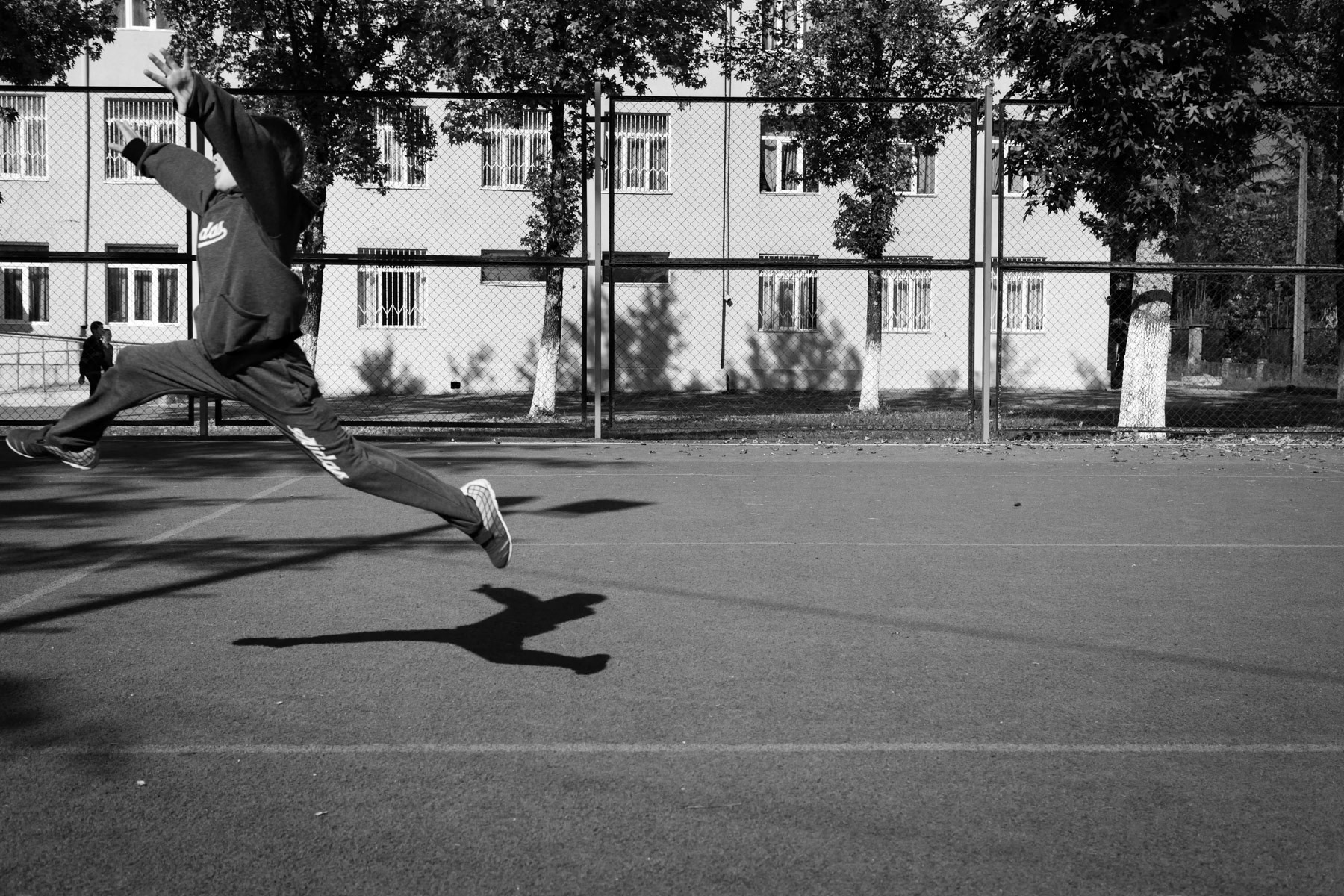 Outdoor sport class, Zugdidi, October 2013 Samegrelo is a region in Georgia bordering the disputed territory of Abkhazia. The region was affected by the war between Georgia and Abkhazia in the beginning of the nineties and has absorbed large numbers of internally displaced persons (IDPs). Twenty years after being displaced, IDPs in general, and in particular those living in collective centres, still face serious socio-economic problems and live in dire conditions with inadequate employment opportunities.