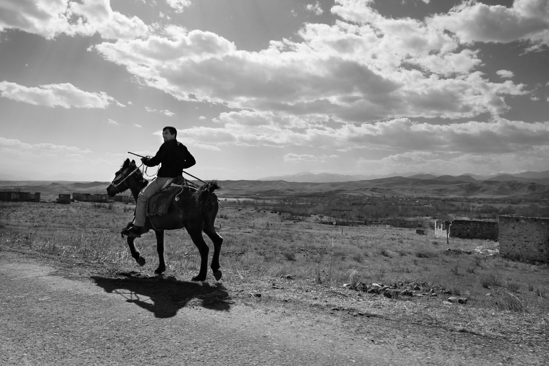 En route between Berdzor and Kovsakan, Kashagar region in Karabakh, March 2014