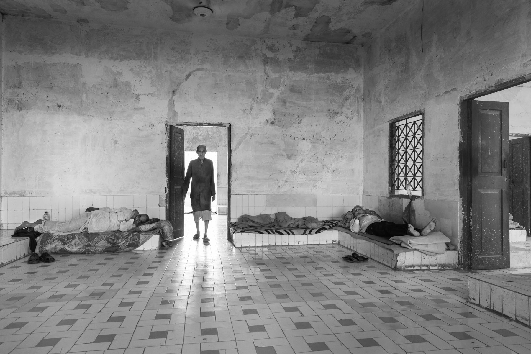Shelter for homeless elderly, abandonned by their families. EDHI Home in Karachi's southern suburbs, Pakistan, March 2018
