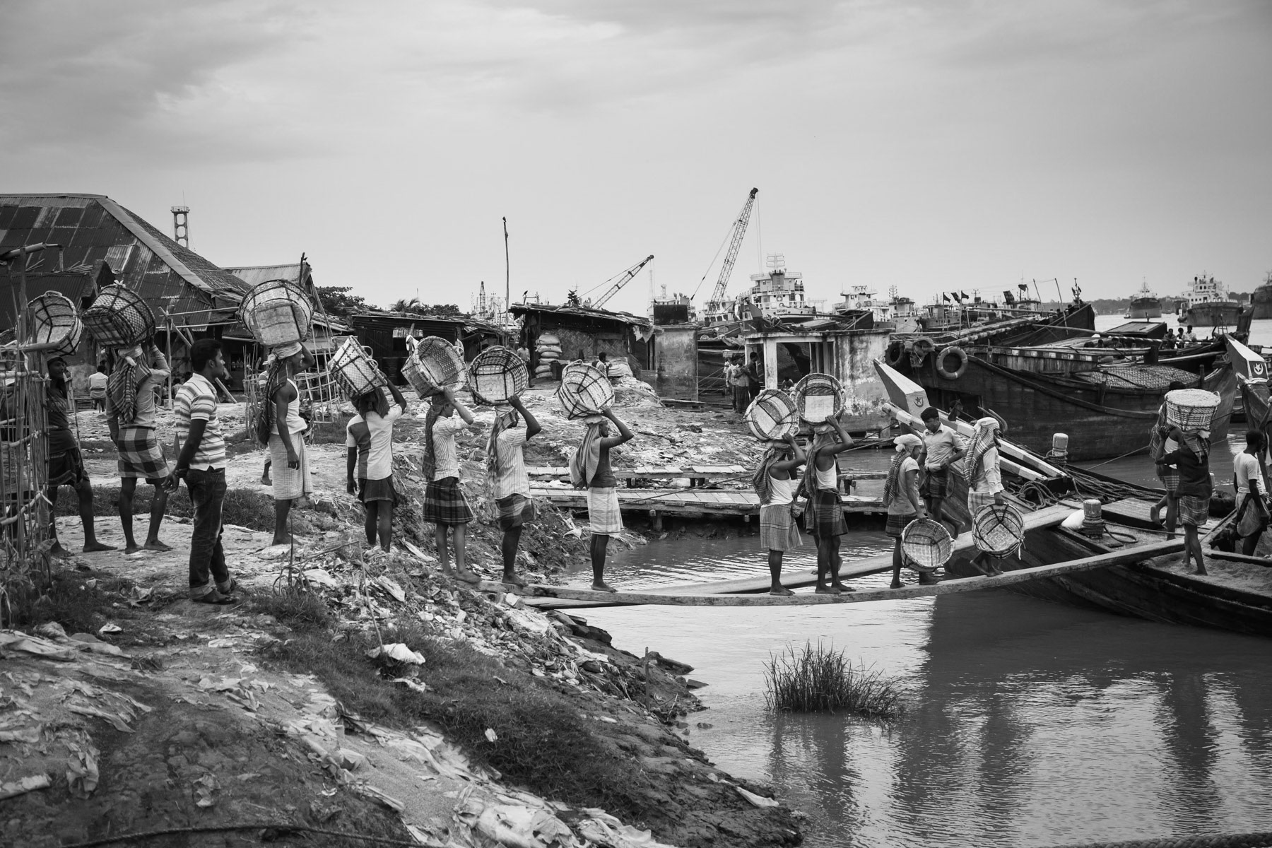 Unloading salt used tanneries, Chittagong, Bangladesh, October 2014