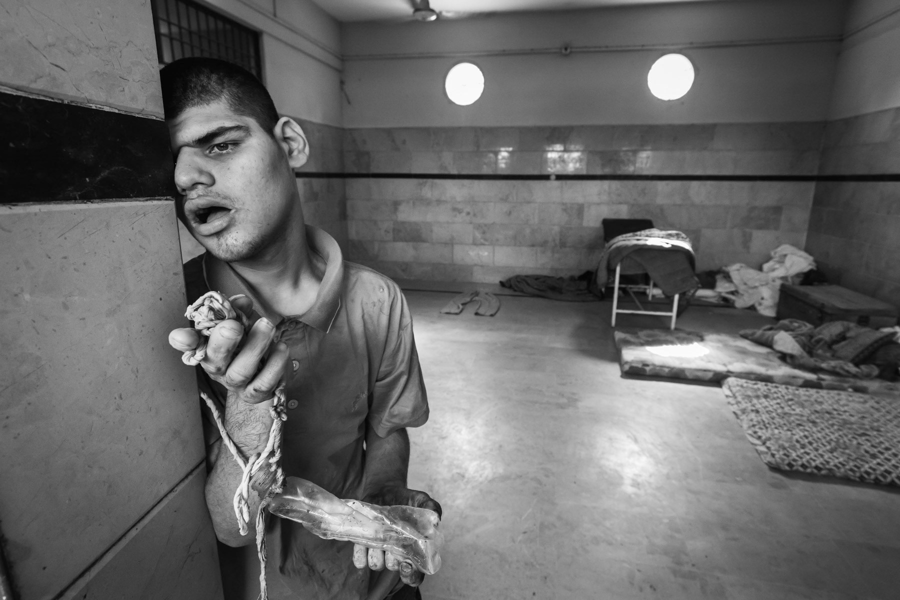 Shelter for drug addicts run by EDHI Foundation in Karachi. It is estimated that several hundred thousand people of all age and gender suffer of heroine addiction in the city where a dosis of heroine costs the same as a meal. Karachi, Pakistan, March 2018