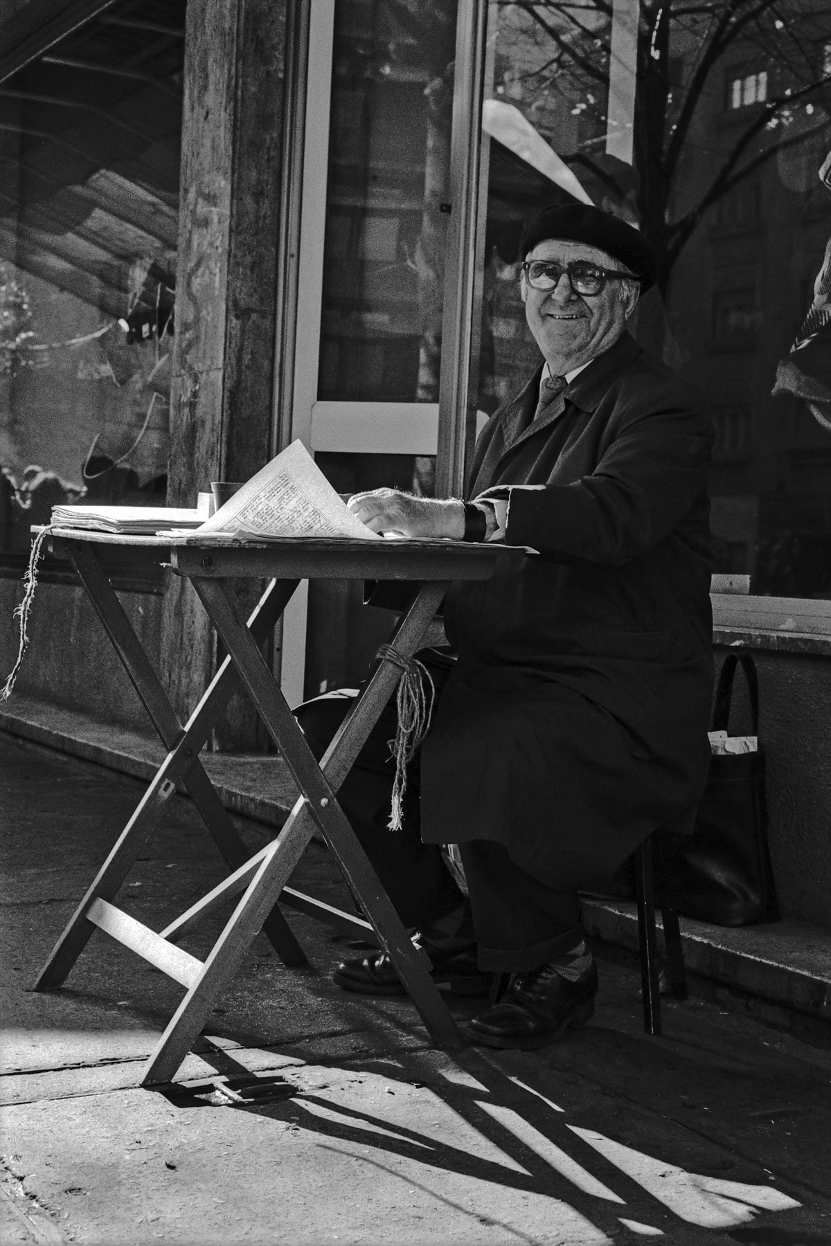Morning street lecture, Bucharest, October 1990