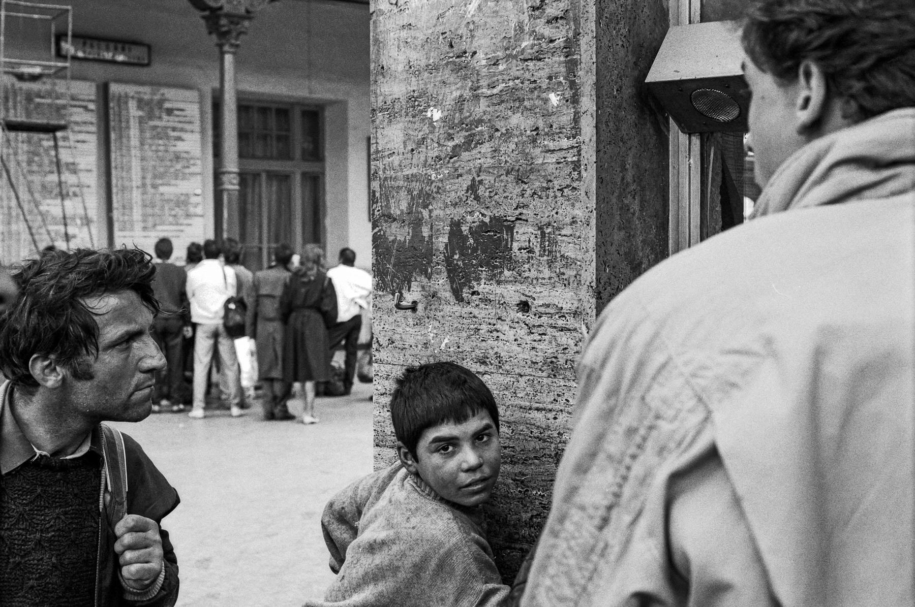 Bucharest main railway station, a gathering place for street children left behind in the post revolution era, Romania, April 1991