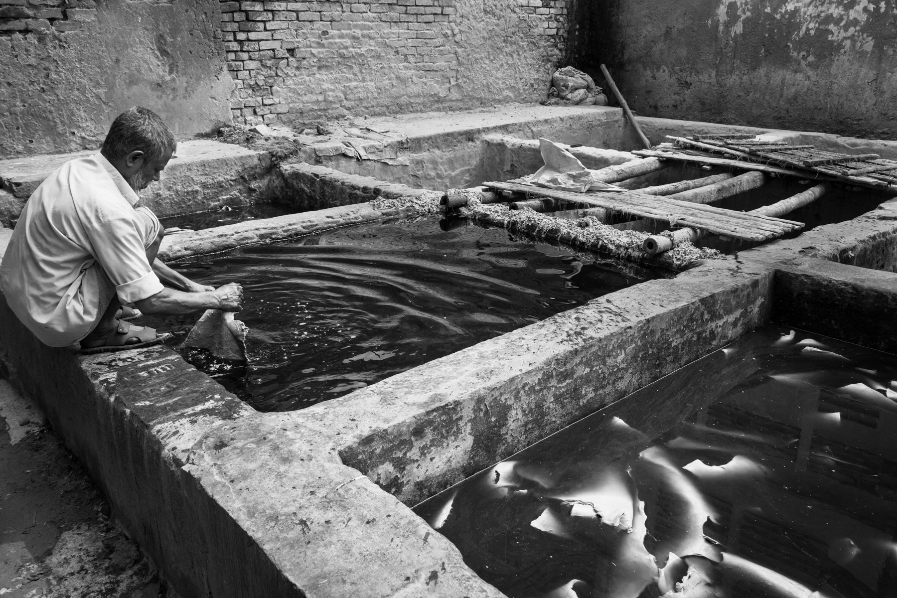 Tannery toxic waste water that will be dumped in the nearby Buriganga river, Hazaribagh tanneries, Dhaka, Bangladesh, October 2014