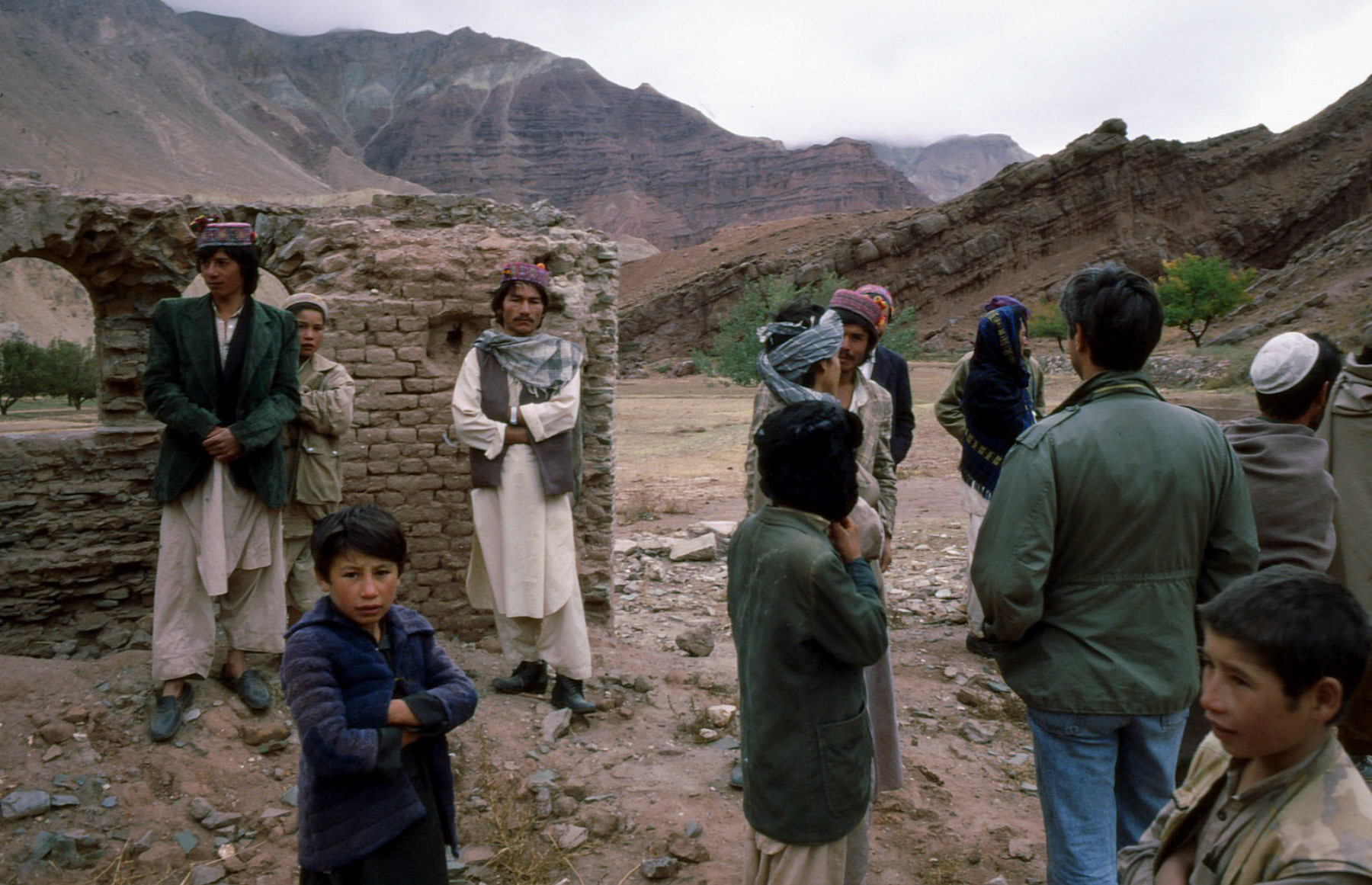 Afghan villagers in remote places of central Afghanistan, 1995