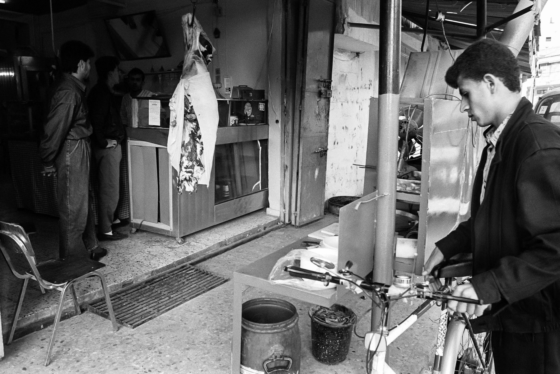 Food stall in Khan Younis, Gaza Strip, 1993