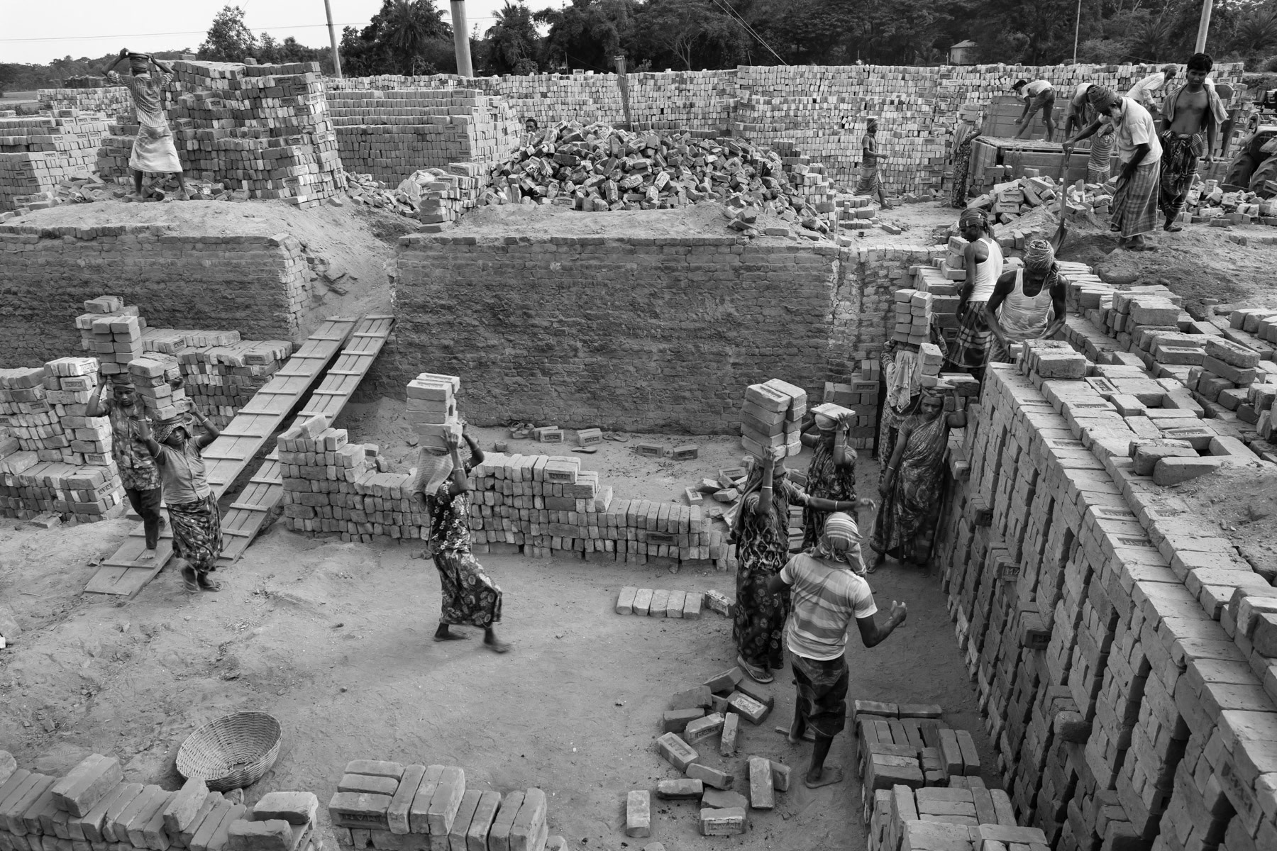 Bringing raw material into the brick kiln, Mymensingh in northern Bangladesh, May 2015