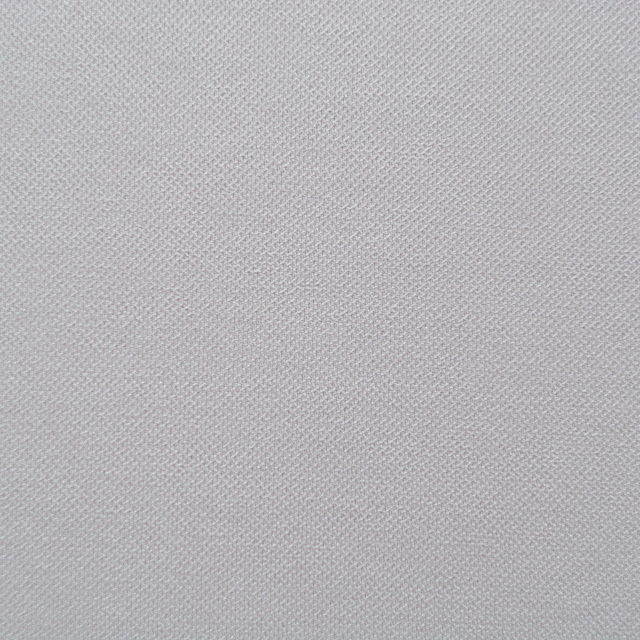 Молочний текстиль з легкою фактурою