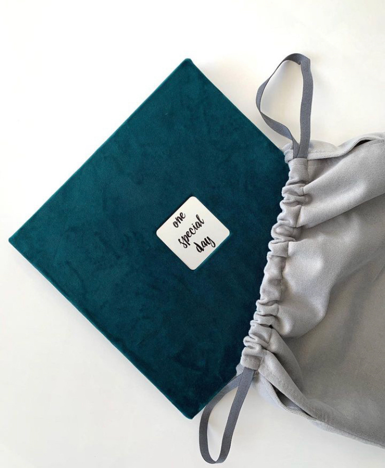 Металевий шильд