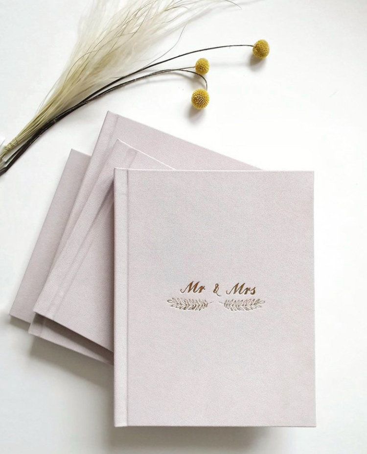 Тиснення з фольгою