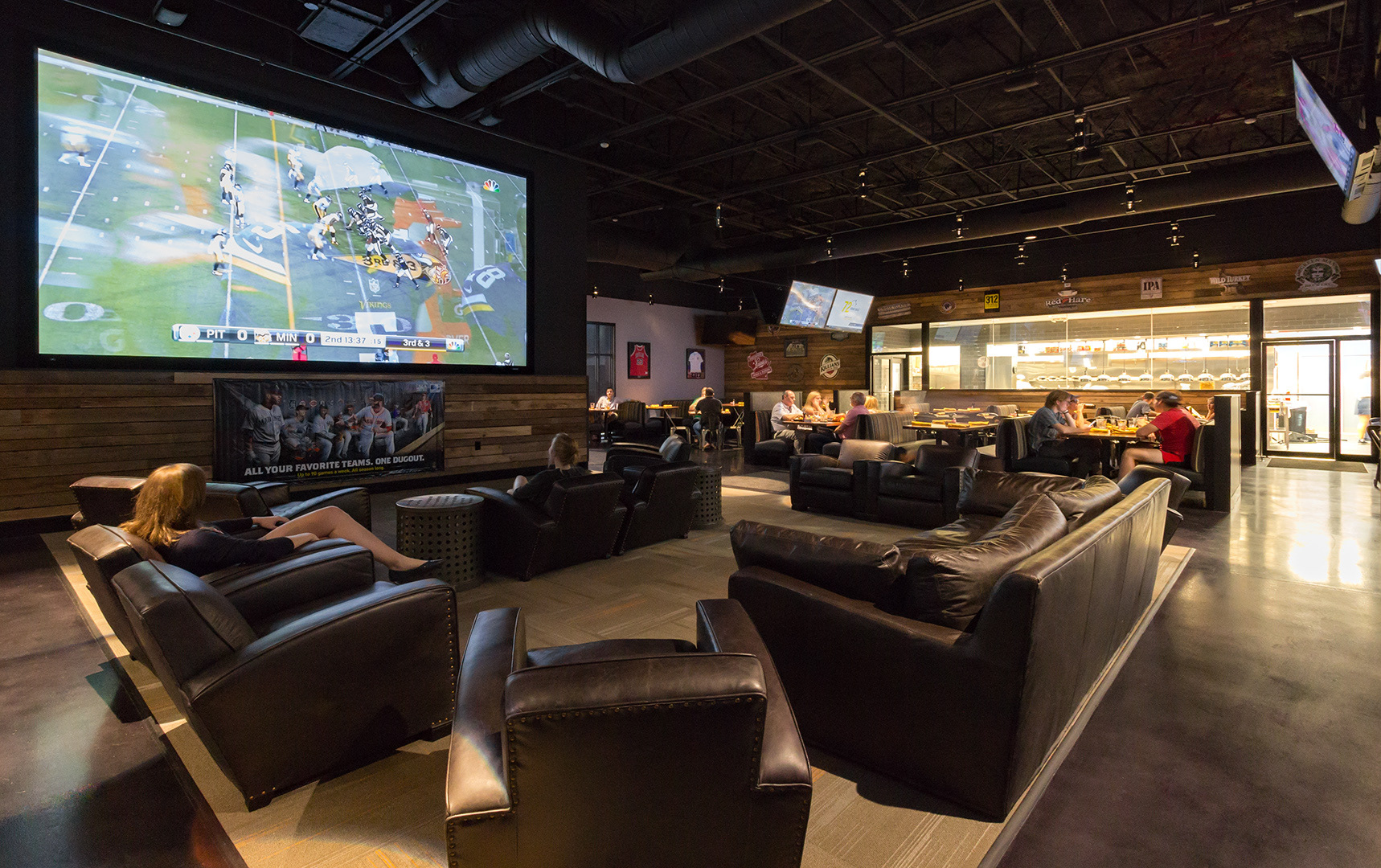 Fieldhouse Social, 2016