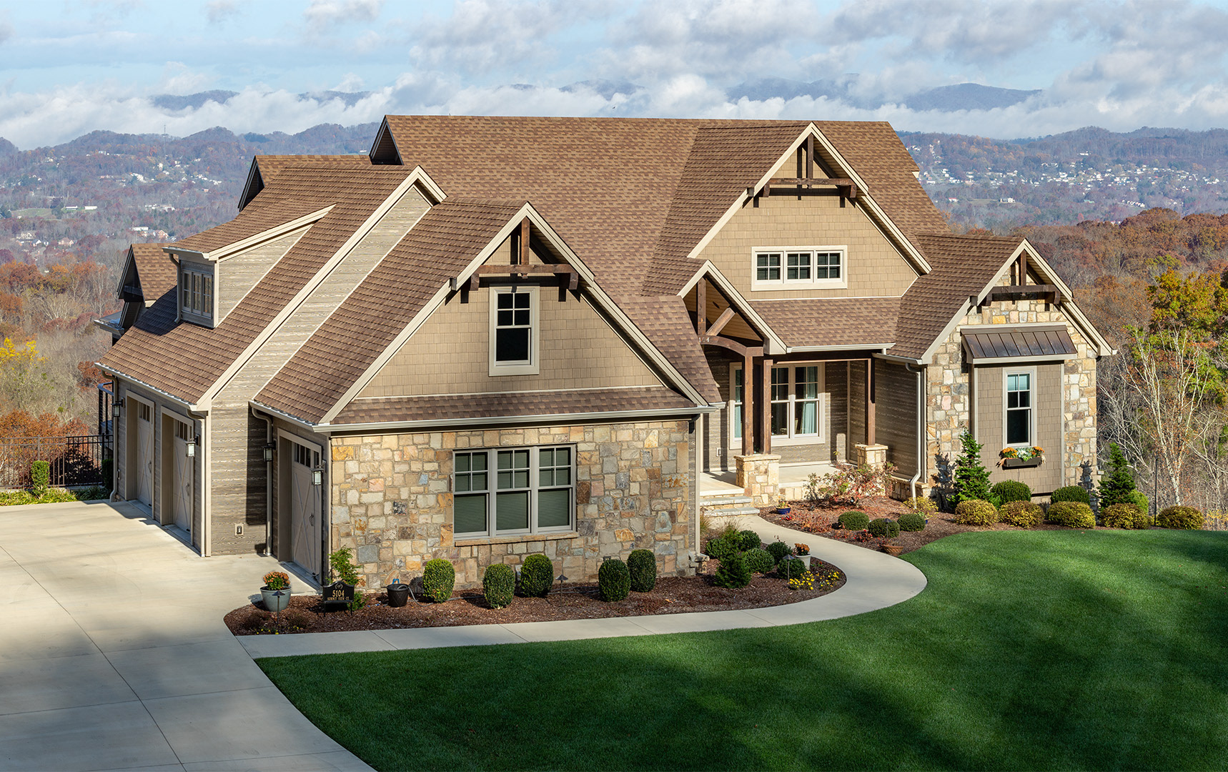 Summit Residence, 2020