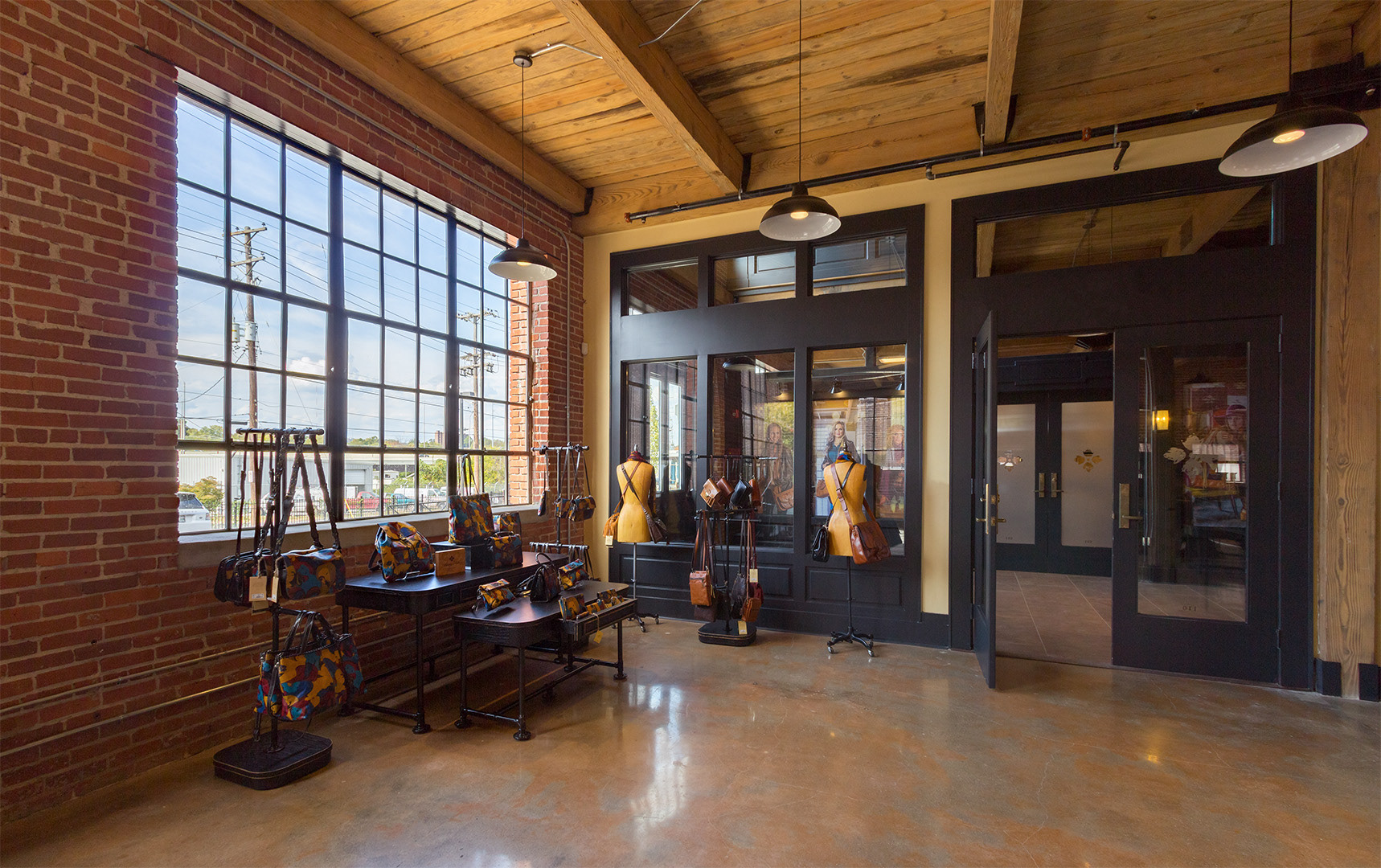 Patricia Nash HQ, 2017