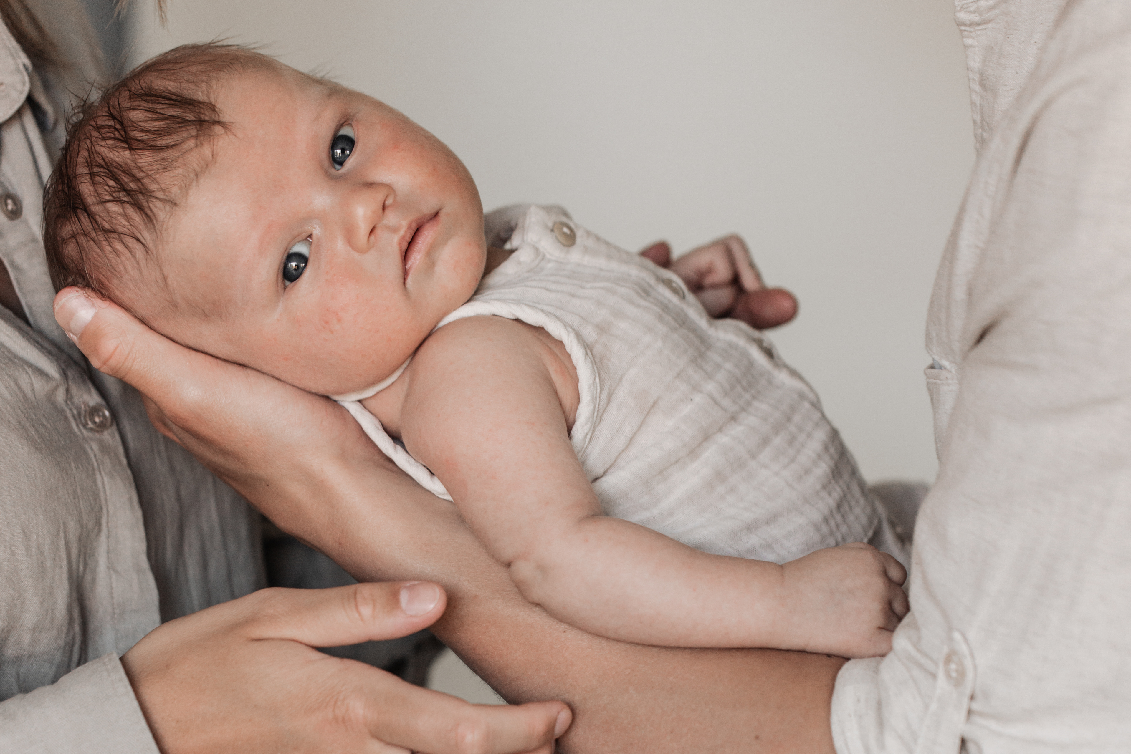 FAMILJEFOTOGRAFERING NYFÖDD