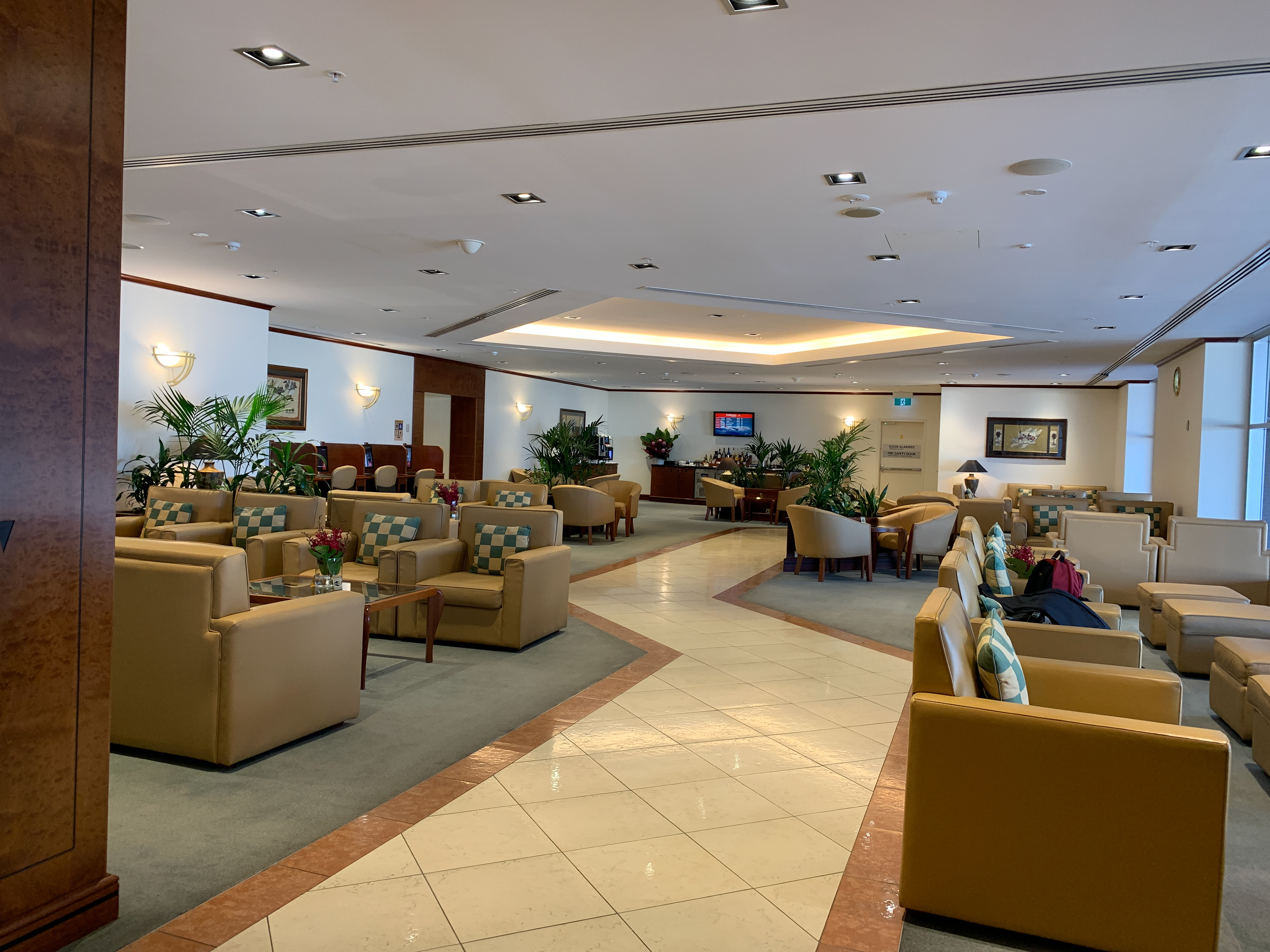 Qantas Lounge Sydney International